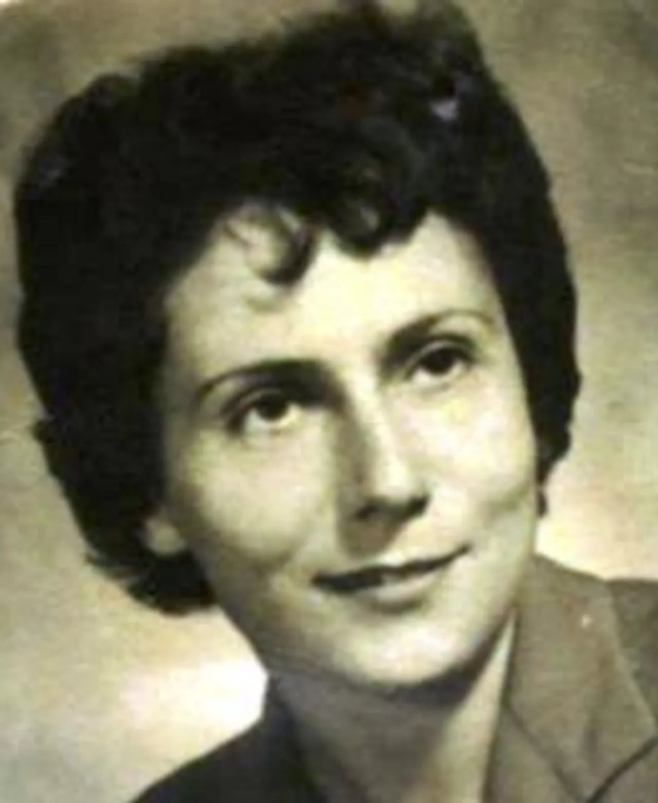 Portrait of Gisèle Guillemot (1922–2013) – memorial page