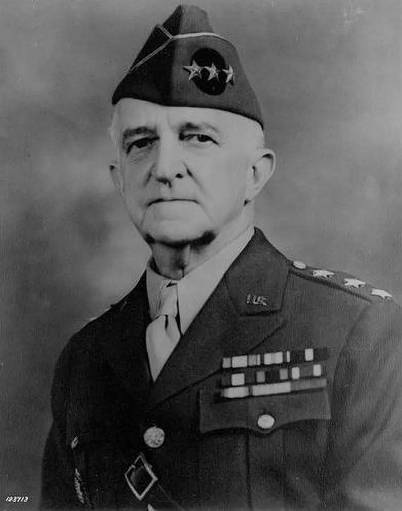 Porträt von Daniel Van Voorhis (1878–1956) – Gedenkseite