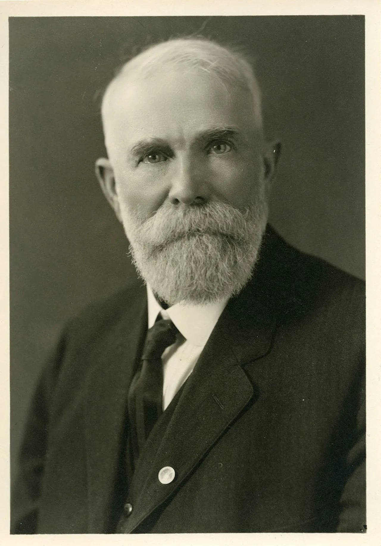 Portrait of Daniel Webster Warner (1857–1933) – memorial page
