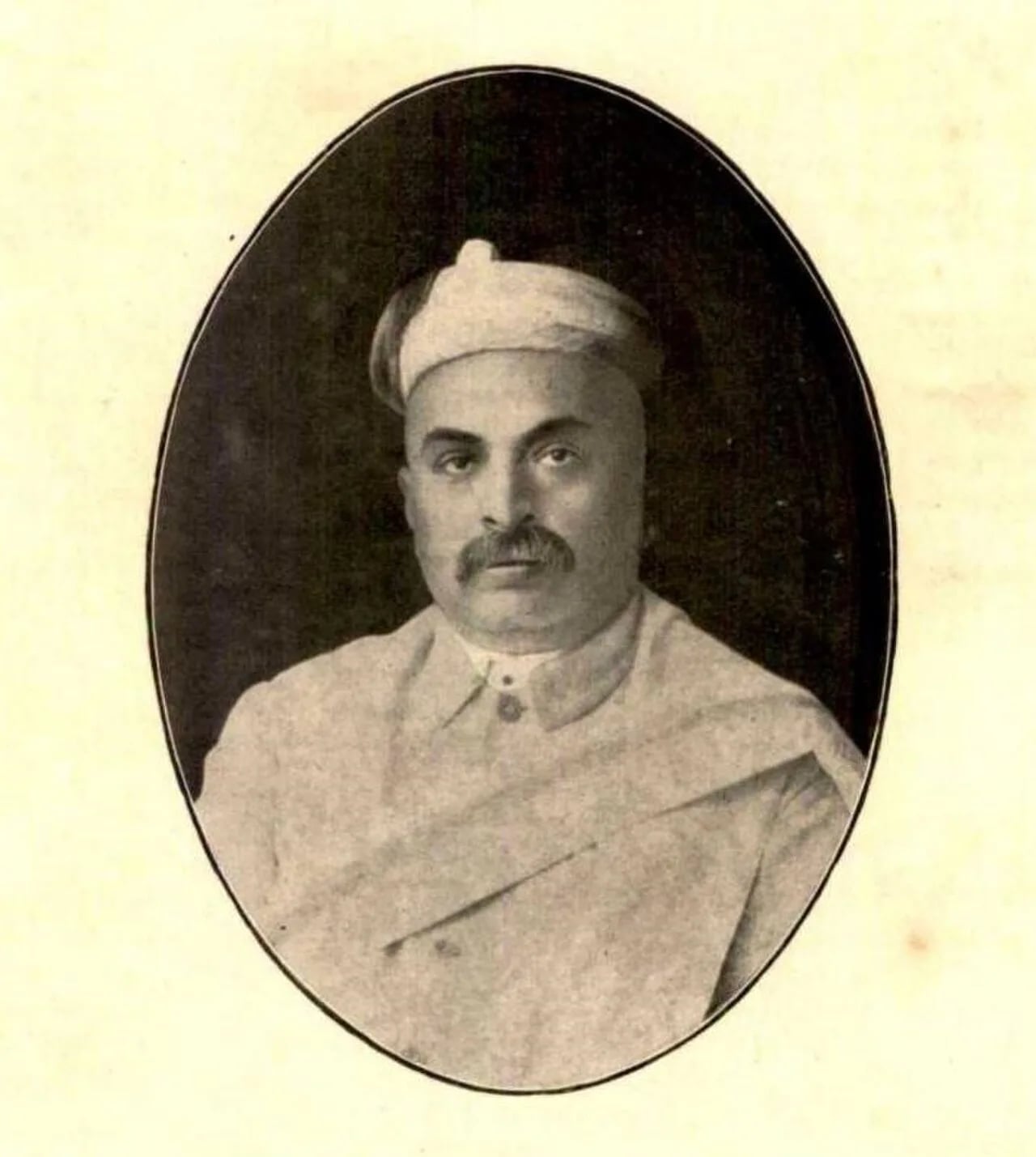 Porträt von Dattatray Balwant Parasnis (1870–1926) – Gedenkseite