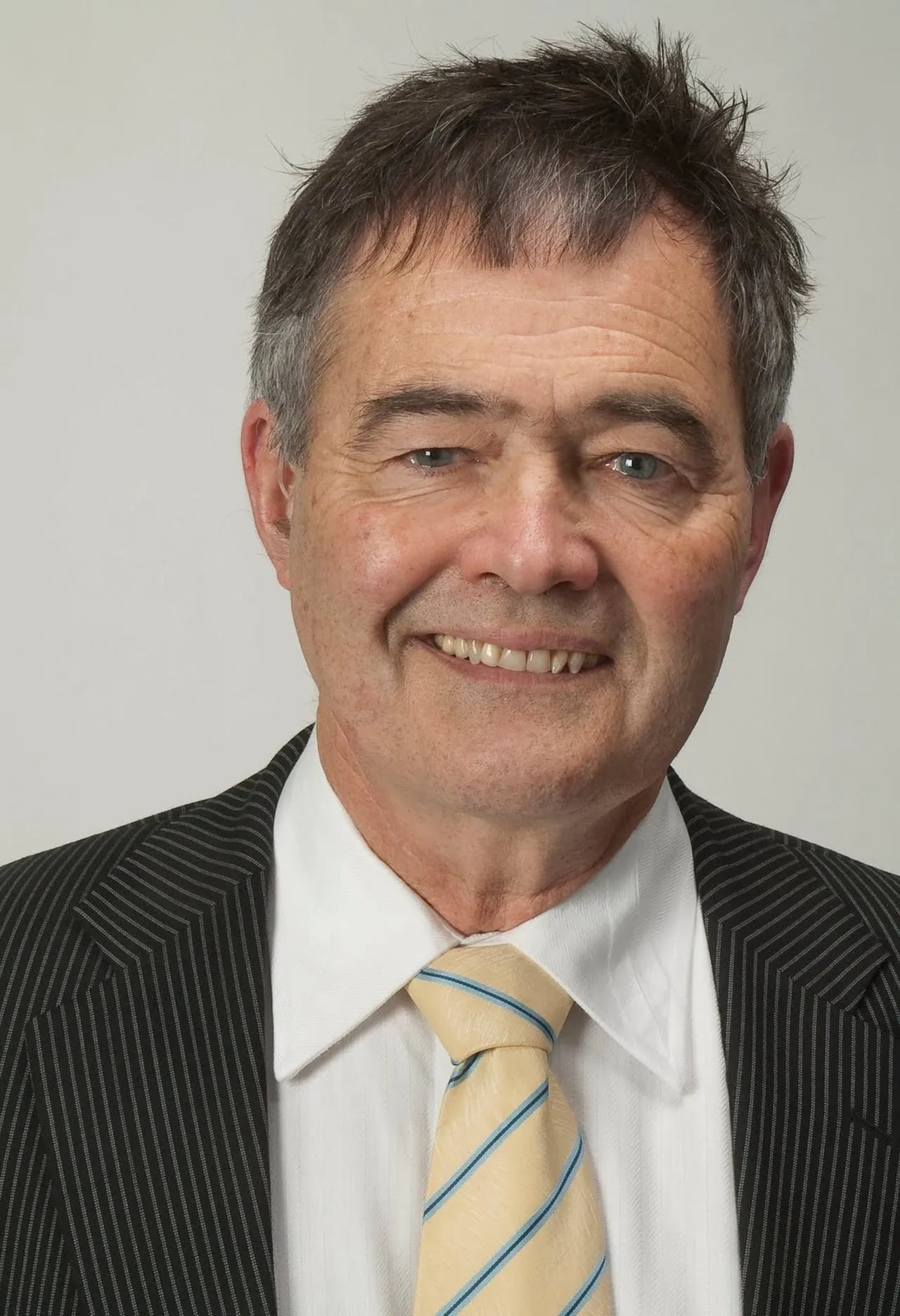 Portrait of Dave Cull (1950–2021) – memorial page