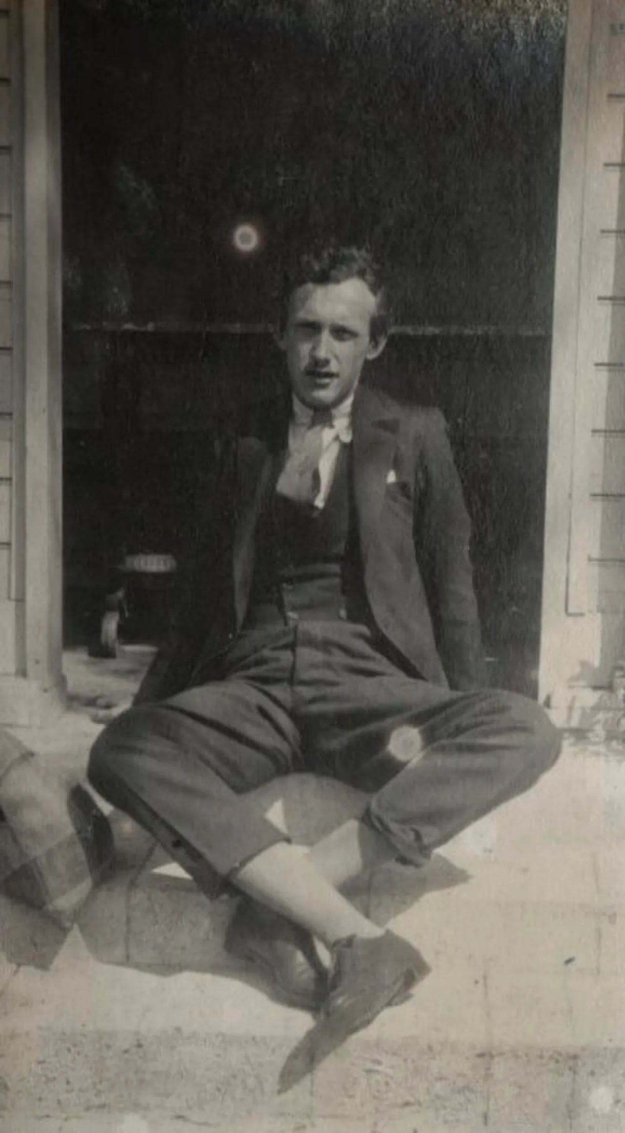 Portrait of David Cecil (1902–1986) – memorial page