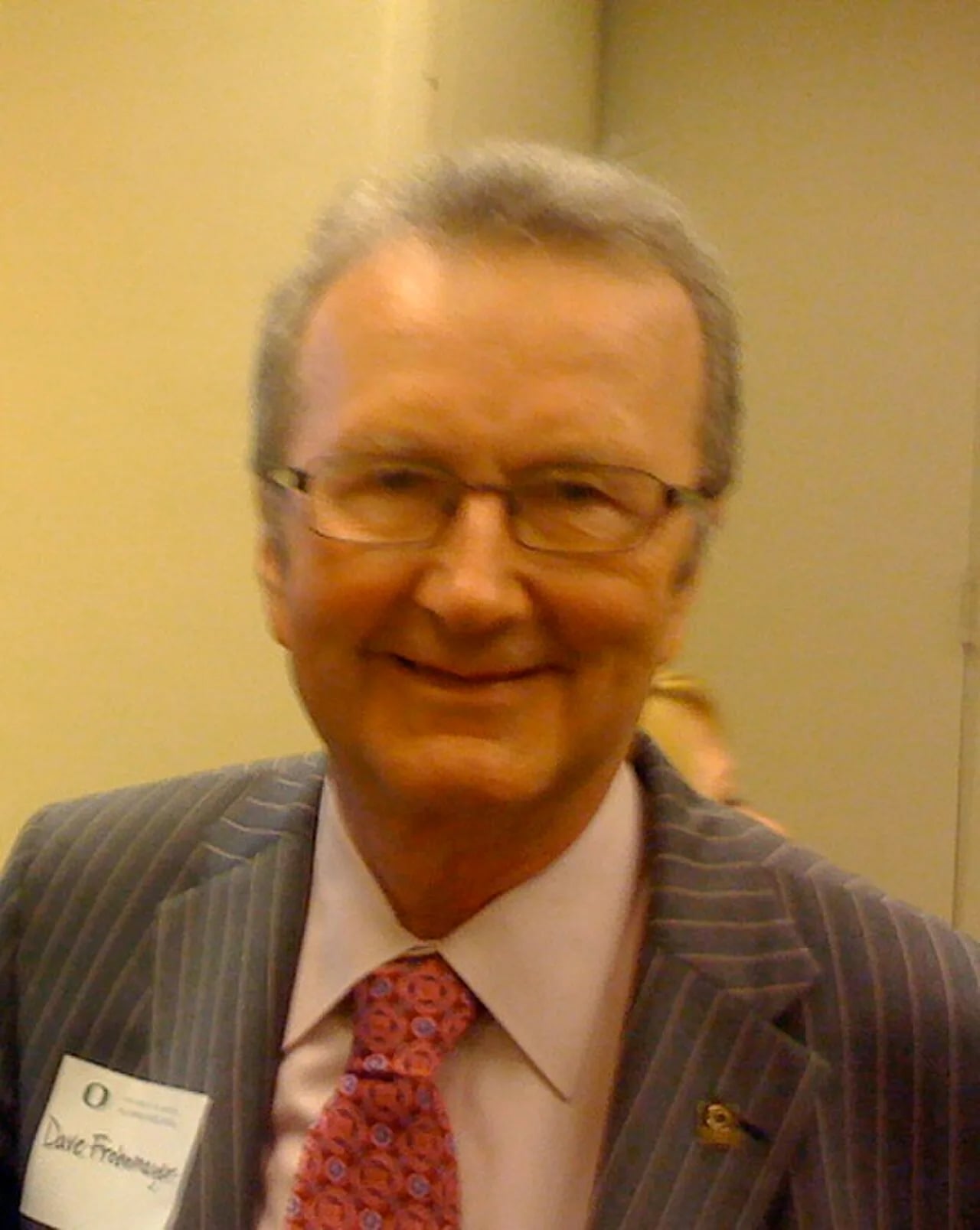 Porträt von David B. Frohnmayer (1940–2015) – Gedenkseite