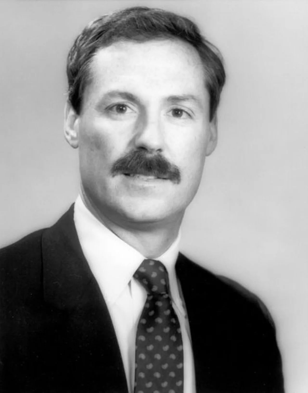 Porträt von David Karnes (1948–2020) – Gedenkseite