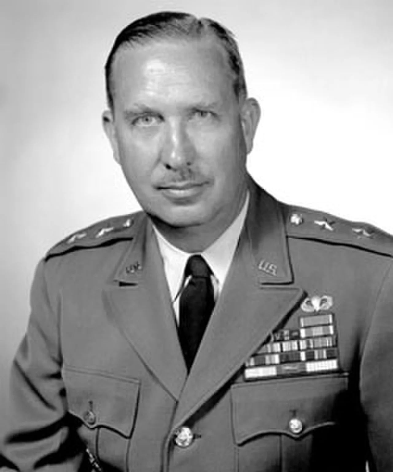 Porträt von David Parker Gibbs (1911–1987) – Gedenkseite