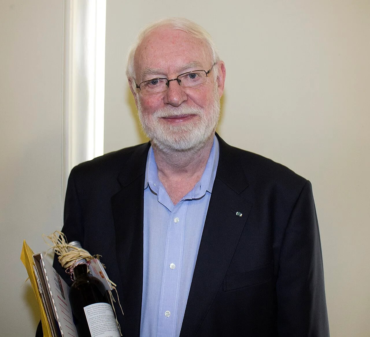 Porträt von David Stratton (1939–2025) – Gedenkseite