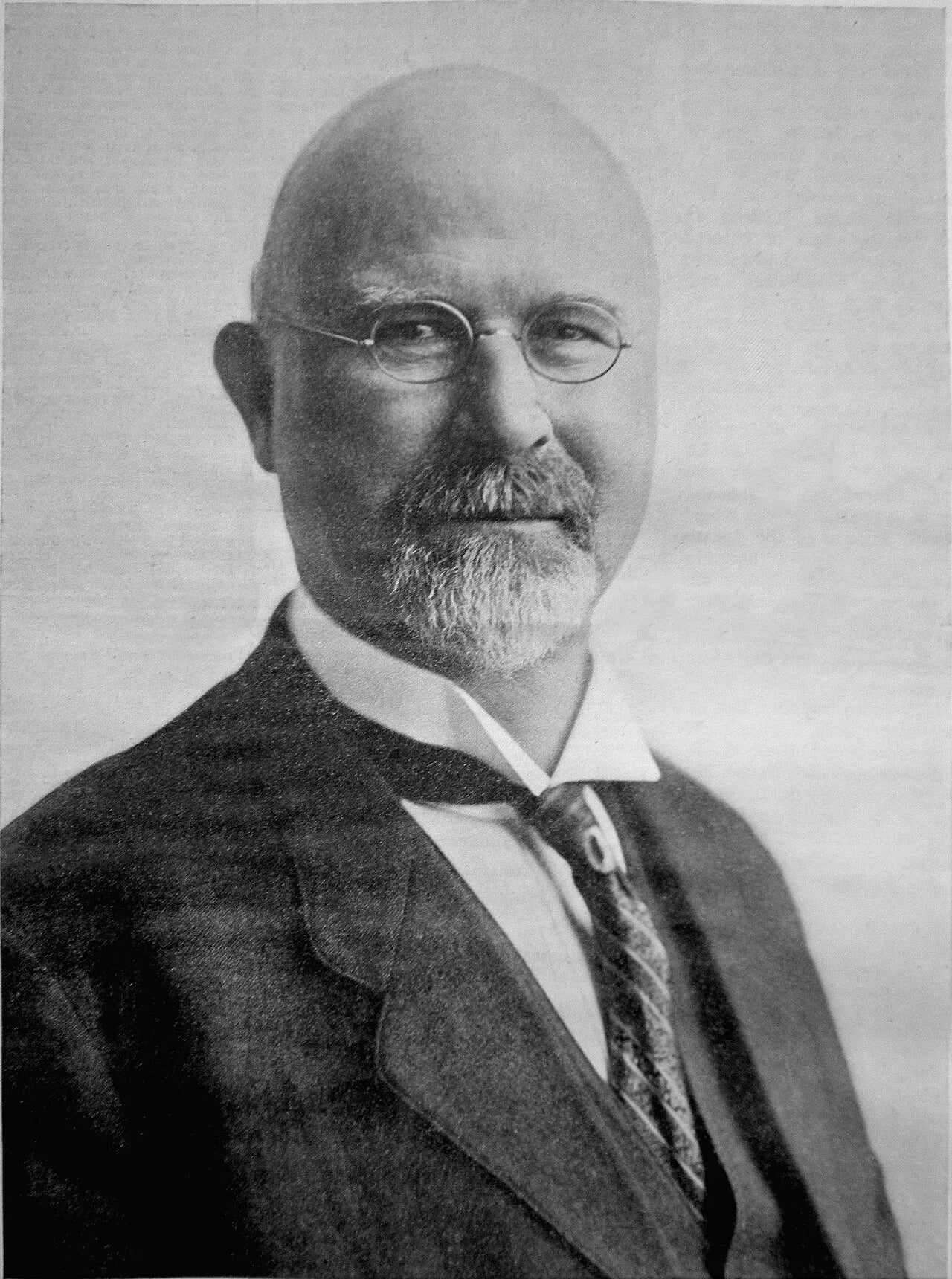 Portrait of James T. Ronald (1855–1950) – memorial page