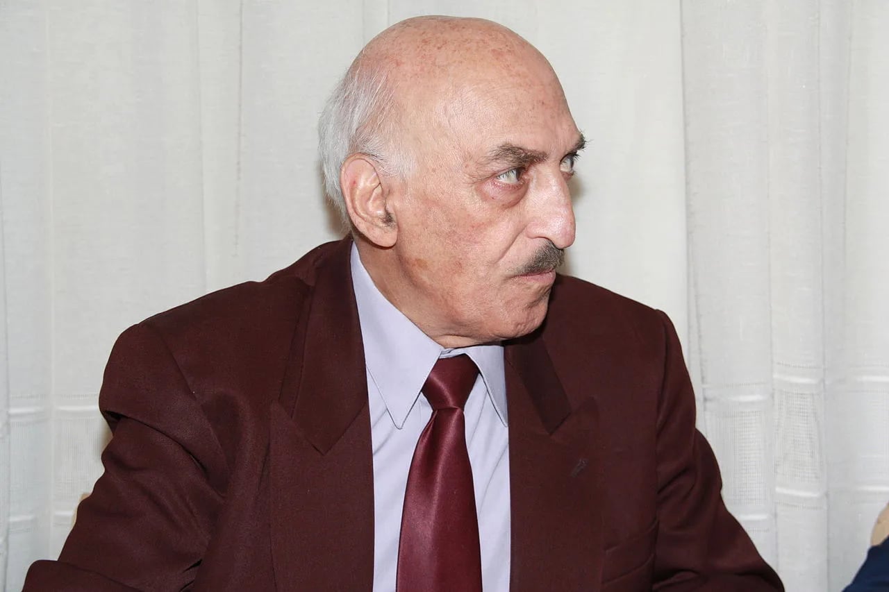 Porträt von Davoud Hermidas-Bavand (1934–2023) – Gedenkseite