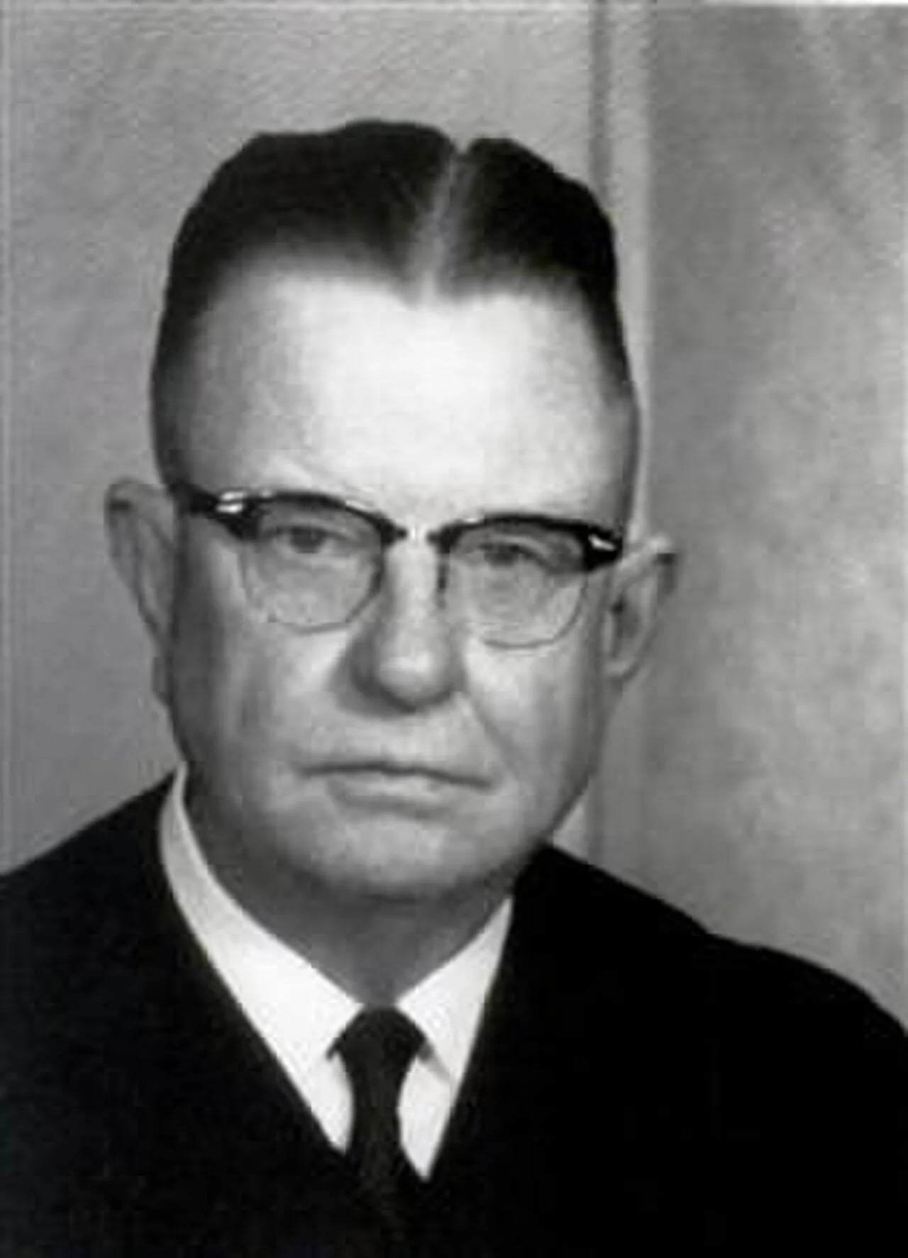 Portrait of Delmas Carl Hill (1906–1989) – memorial page