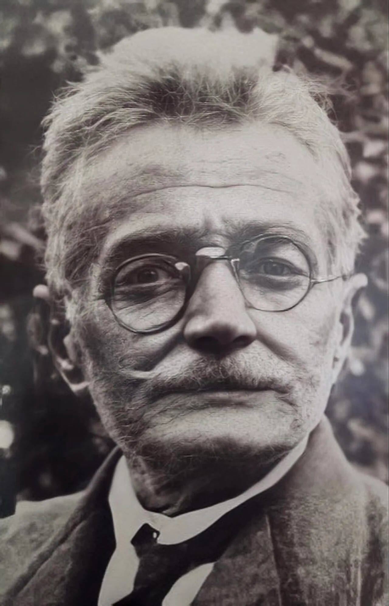 Porträt von Dhimitër Tutulani (1875–1937) – Gedenkseite