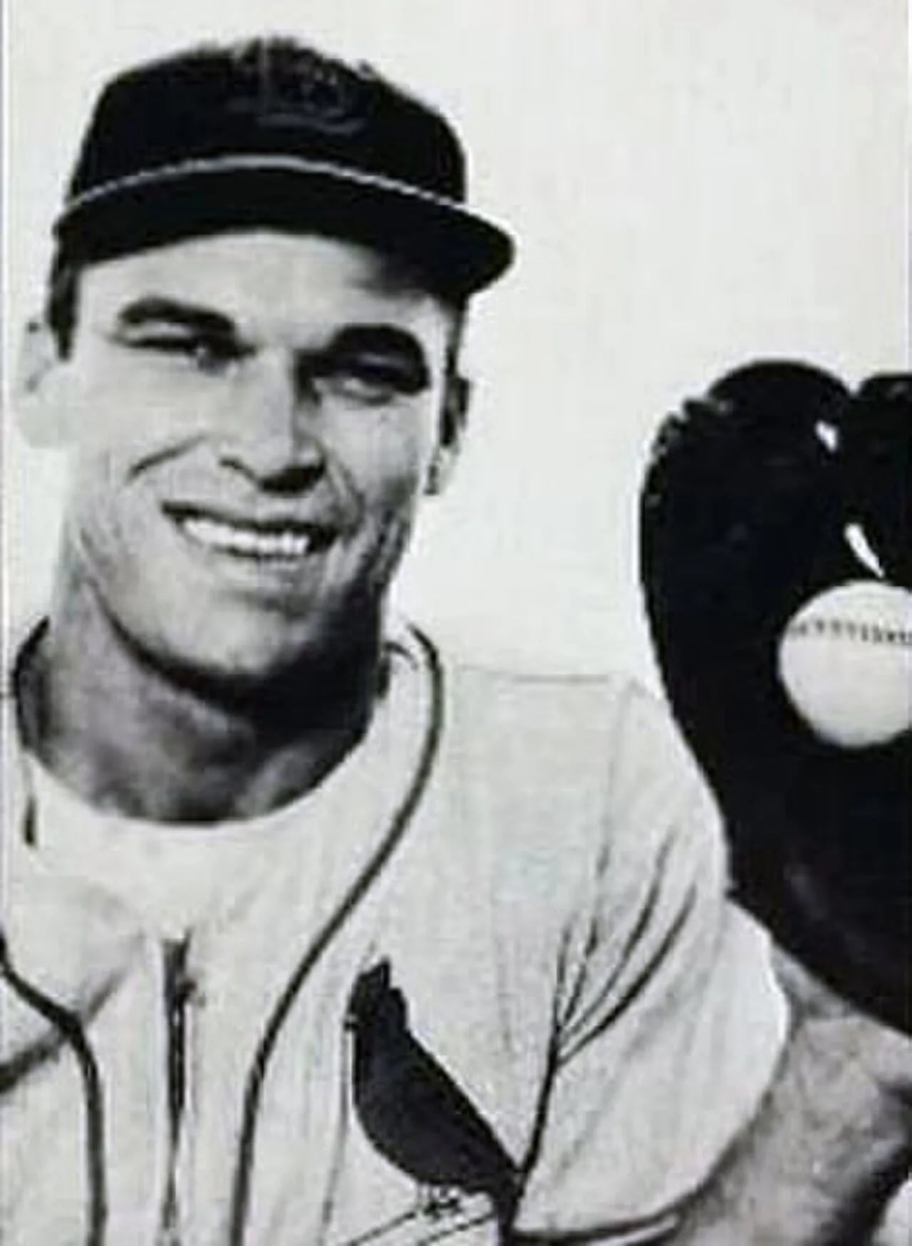 Portrait of Dick Sisler (1920–1998) – memorial page