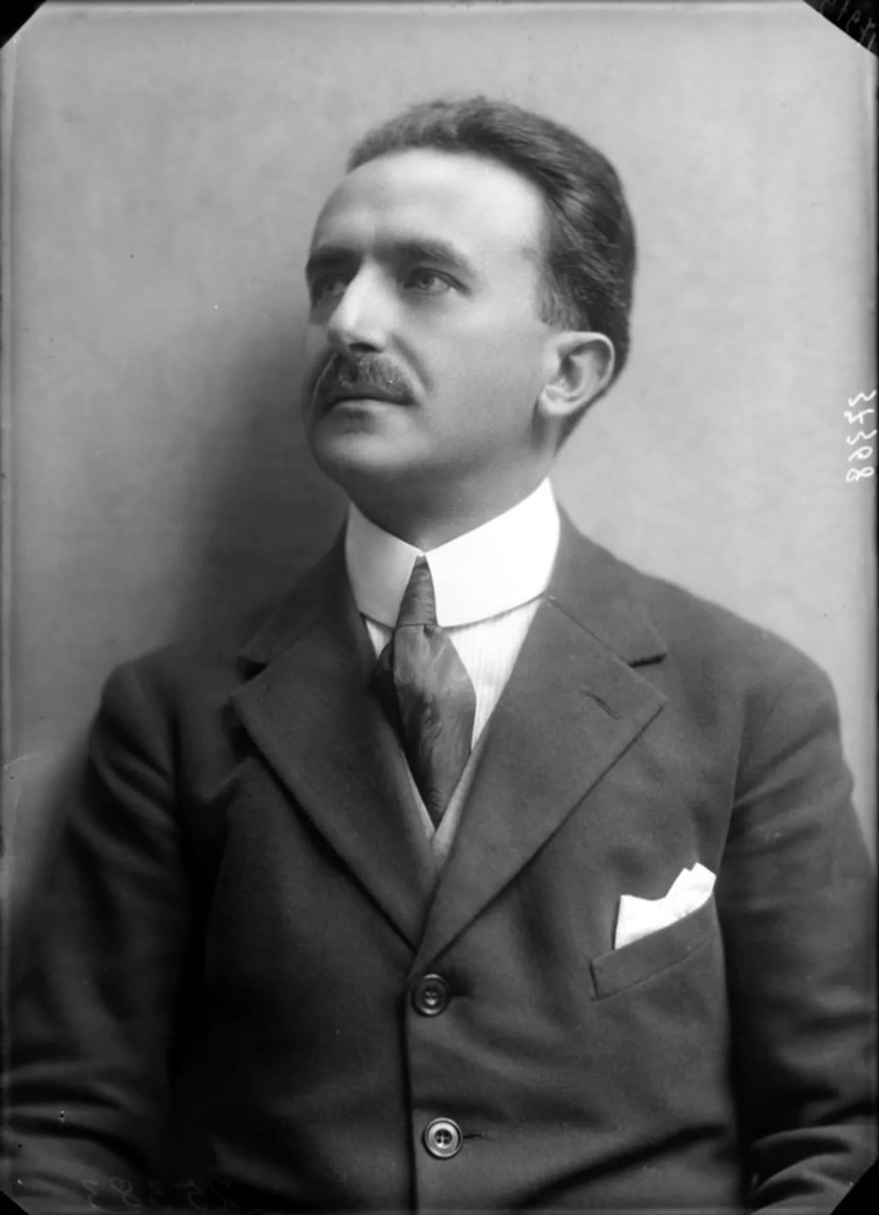 Porträt von Giuseppe Pietri (1886–1946) – Gedenkseite