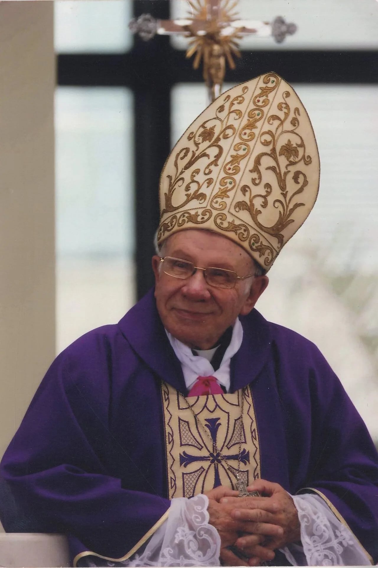 Porträt von Rafael Llano Cifuentes (1933–2017) – Gedenkseite