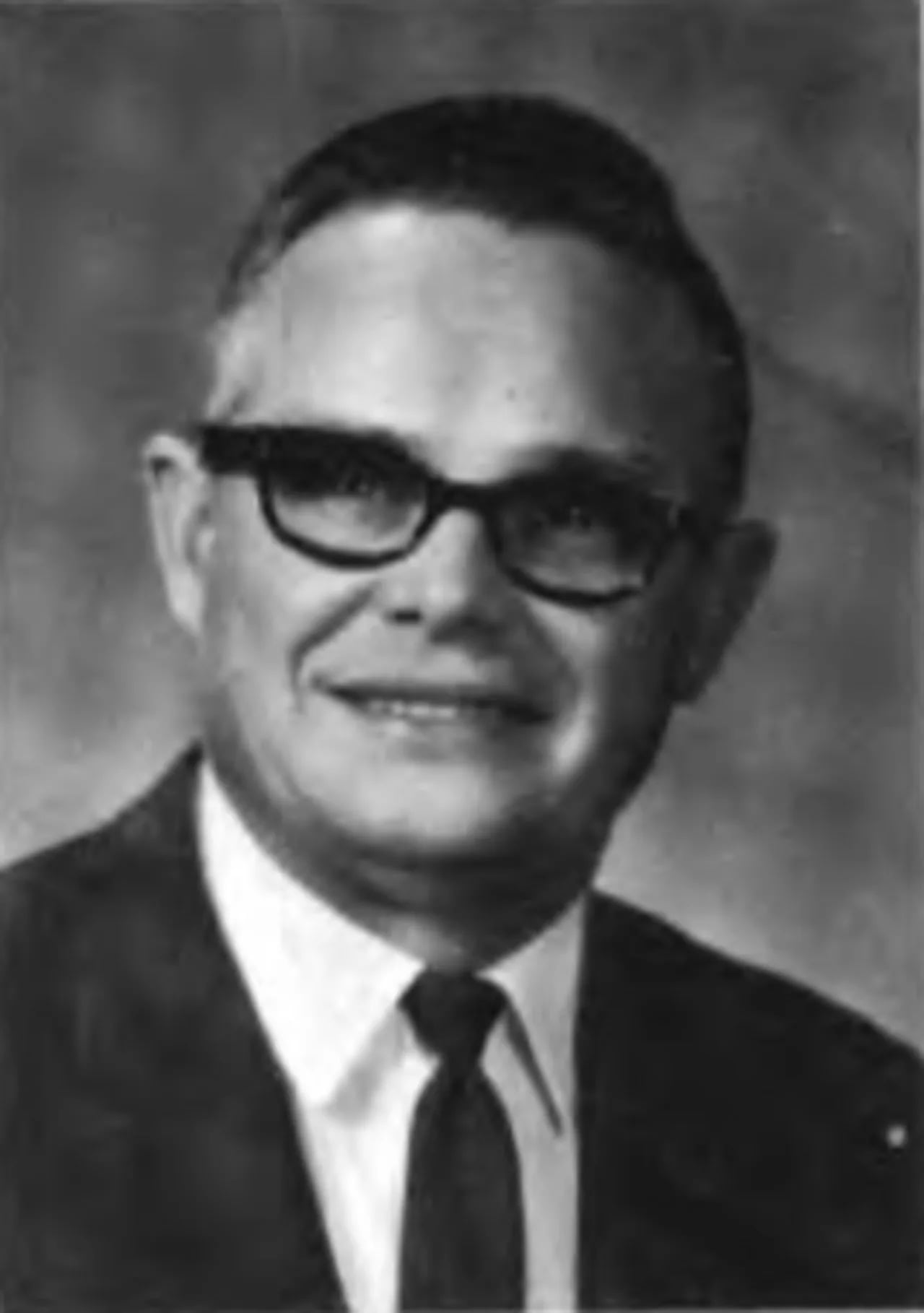 Portrait of Raymond D. Dzendzel (1921–2018) – memorial page