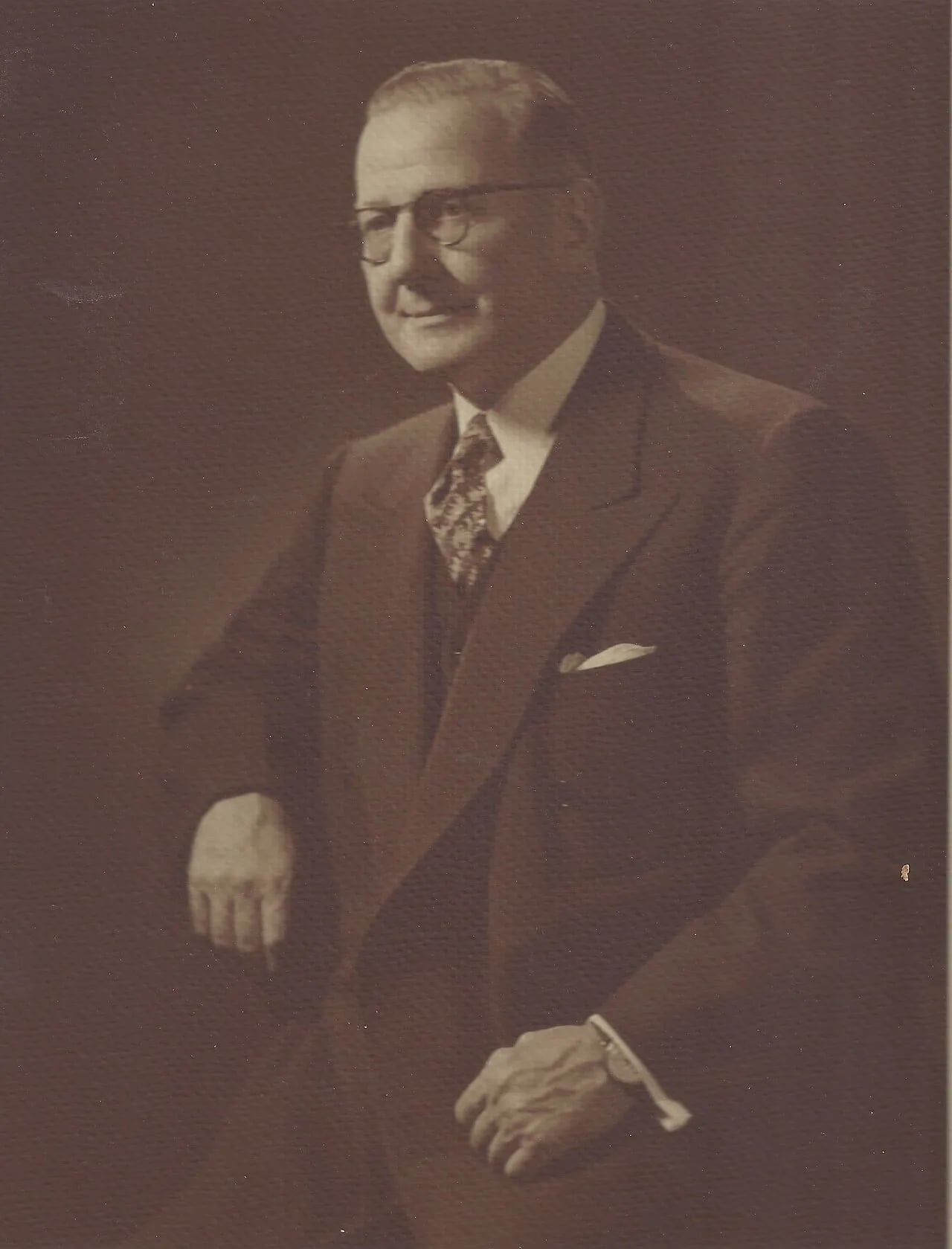 Portrait of Willard F. Jones (1890–1967) – memorial page