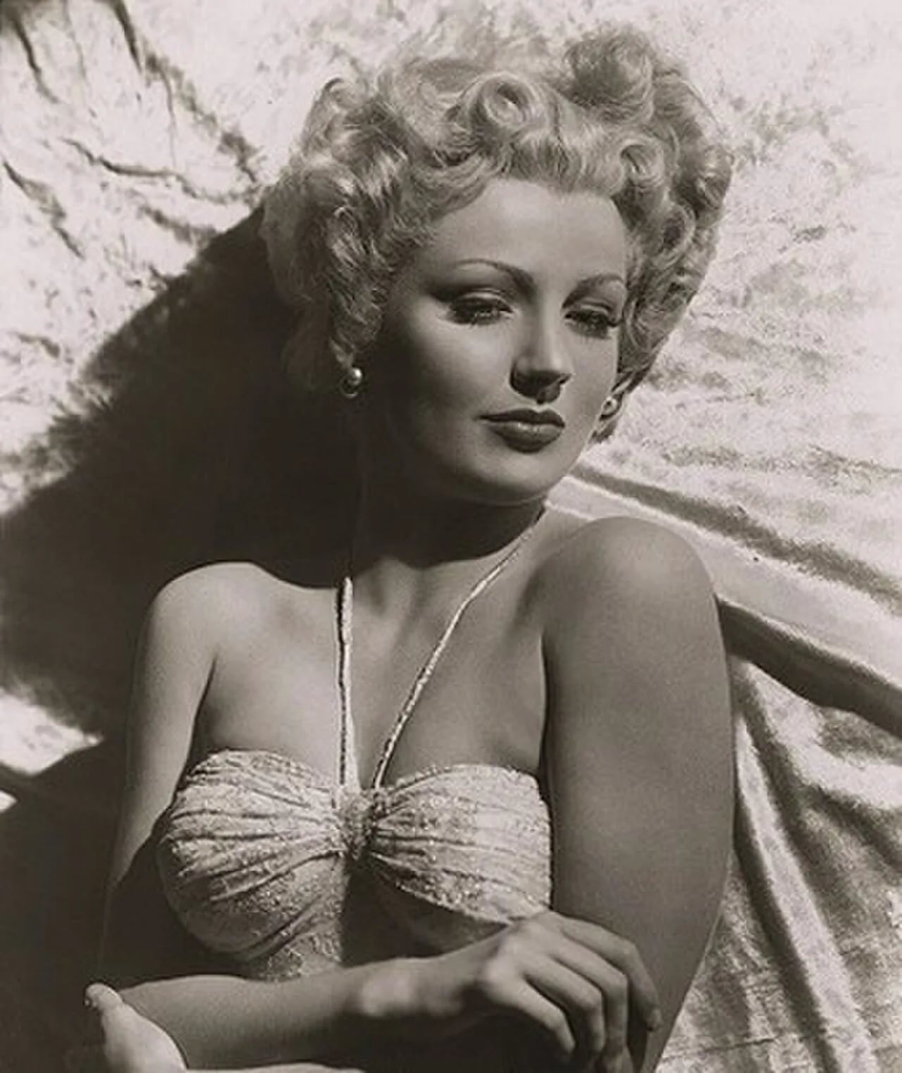 Portrait of Dolores Moran (1926–1982) – memorial page