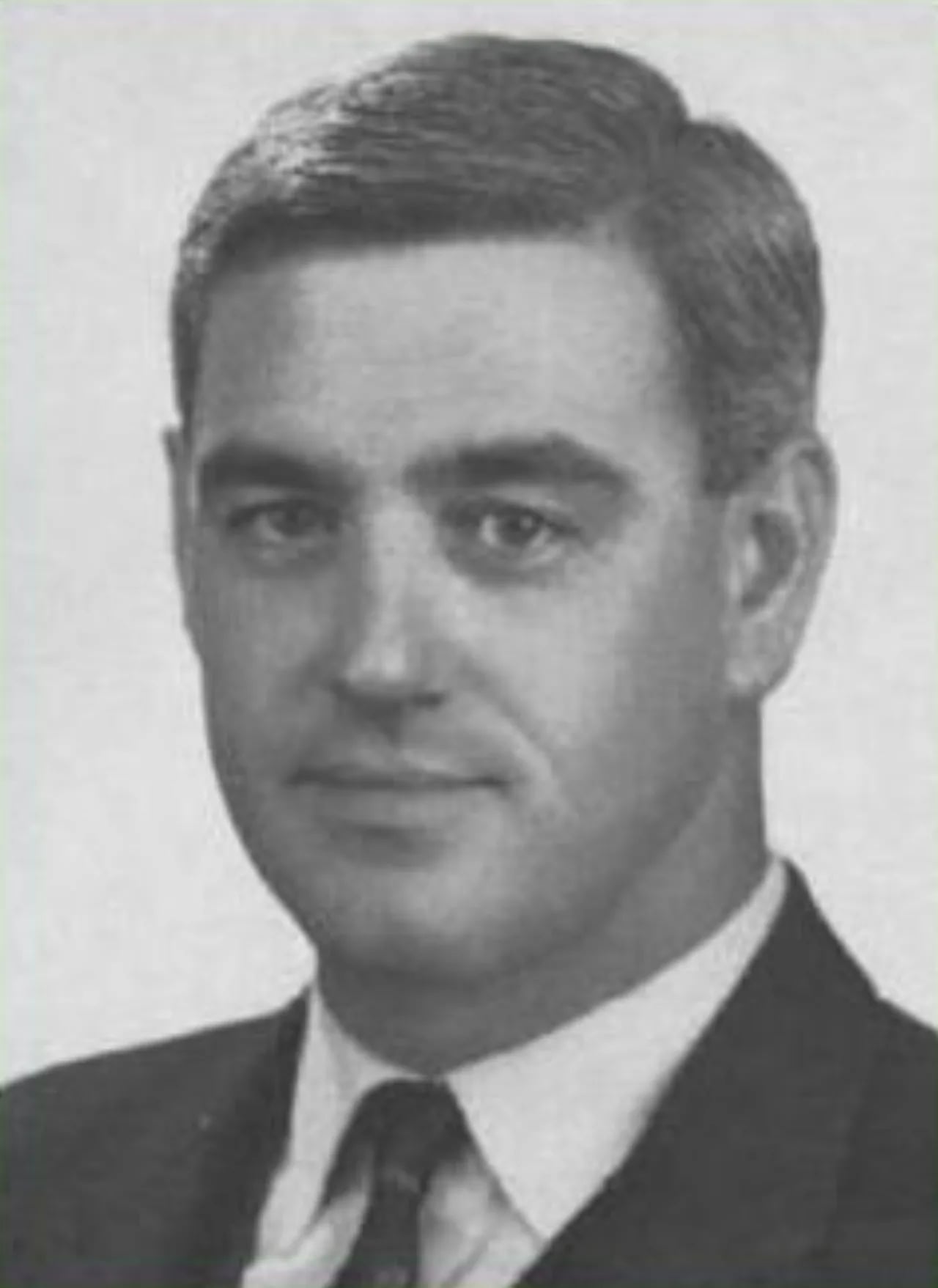 Portrait of Don Dobie (1927–1996) – memorial page