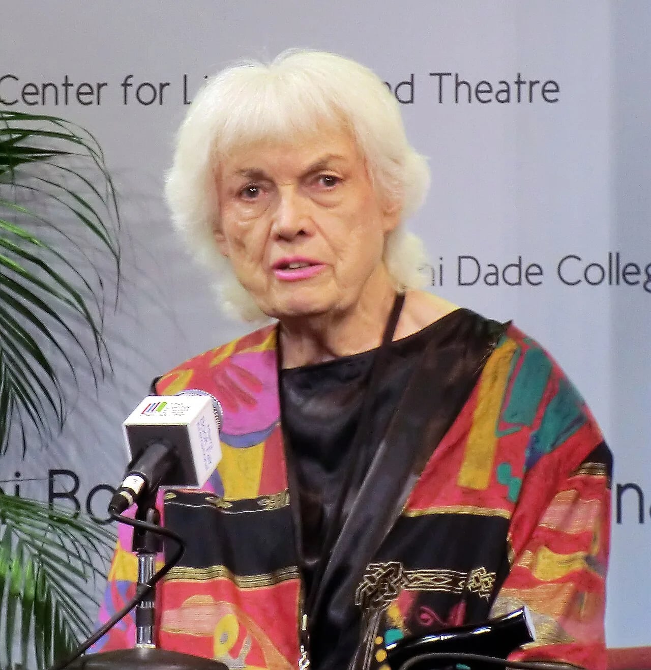Porträt von Bunny Yeager (1929–2014) – Gedenkseite