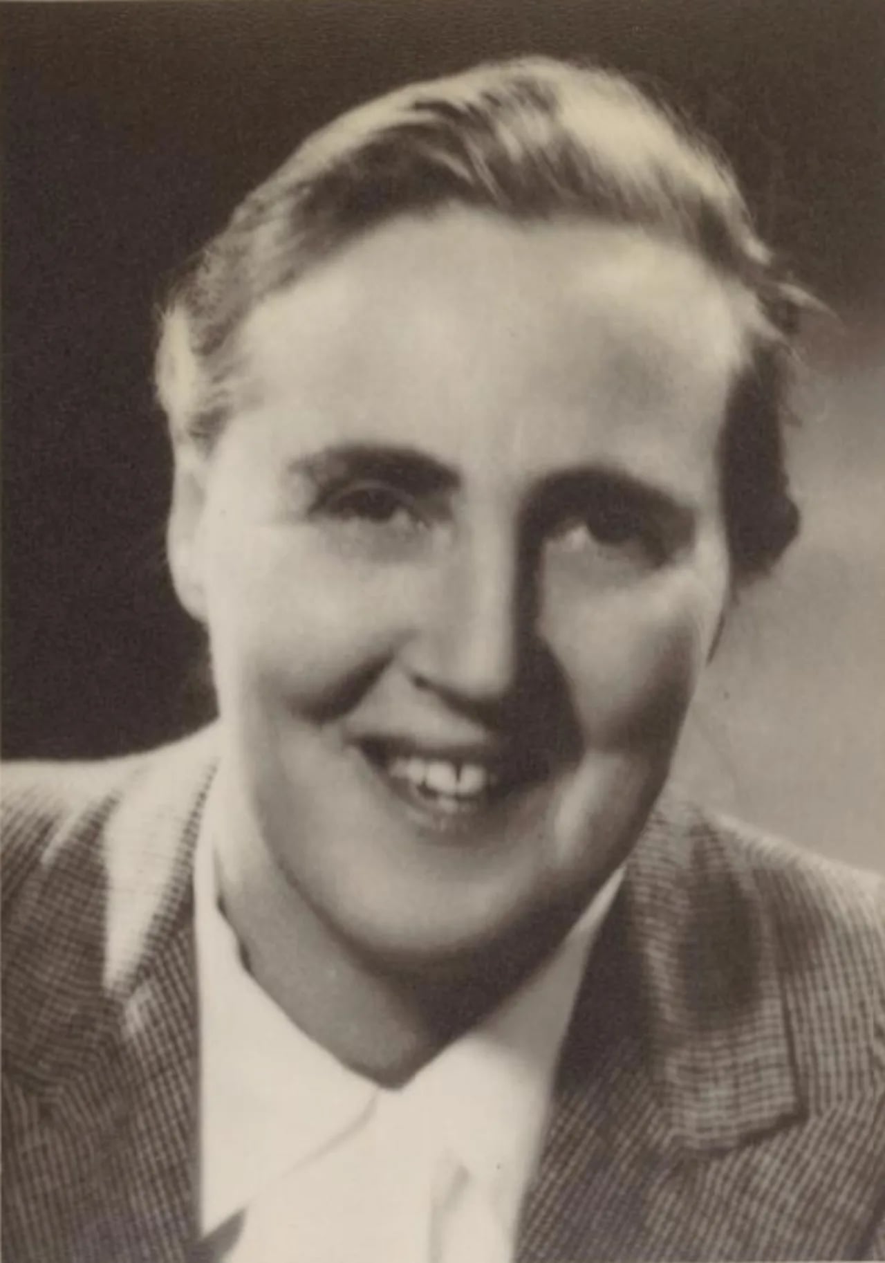 Portrait of Nan Chauncy (1900–1970) – memorial page