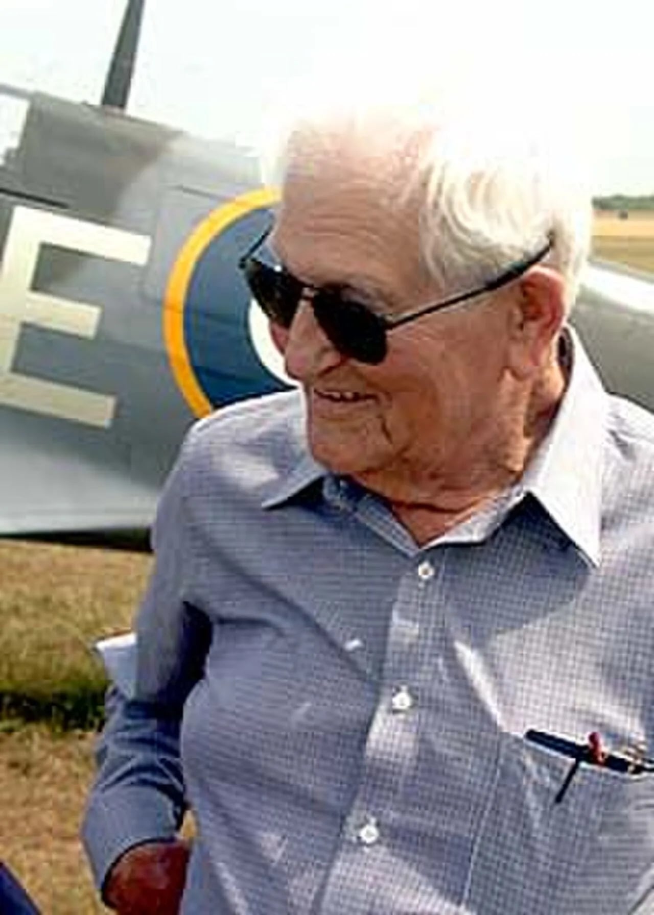 Porträt von Donald Blakeslee (1917–2008) – Gedenkseite