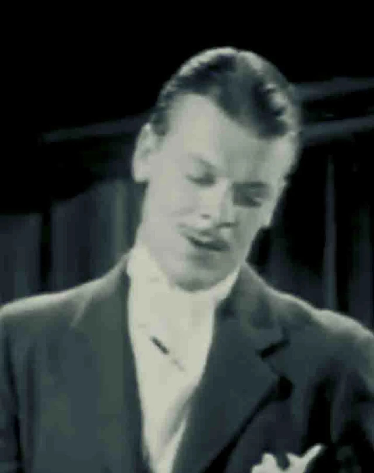 Porträt von Donald Briggs (1911–1986) – Gedenkseite
