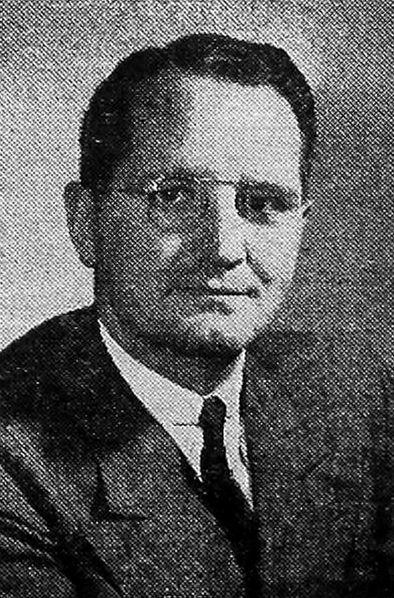 Portrait of Donald MacDonald (1909–1986) – memorial page