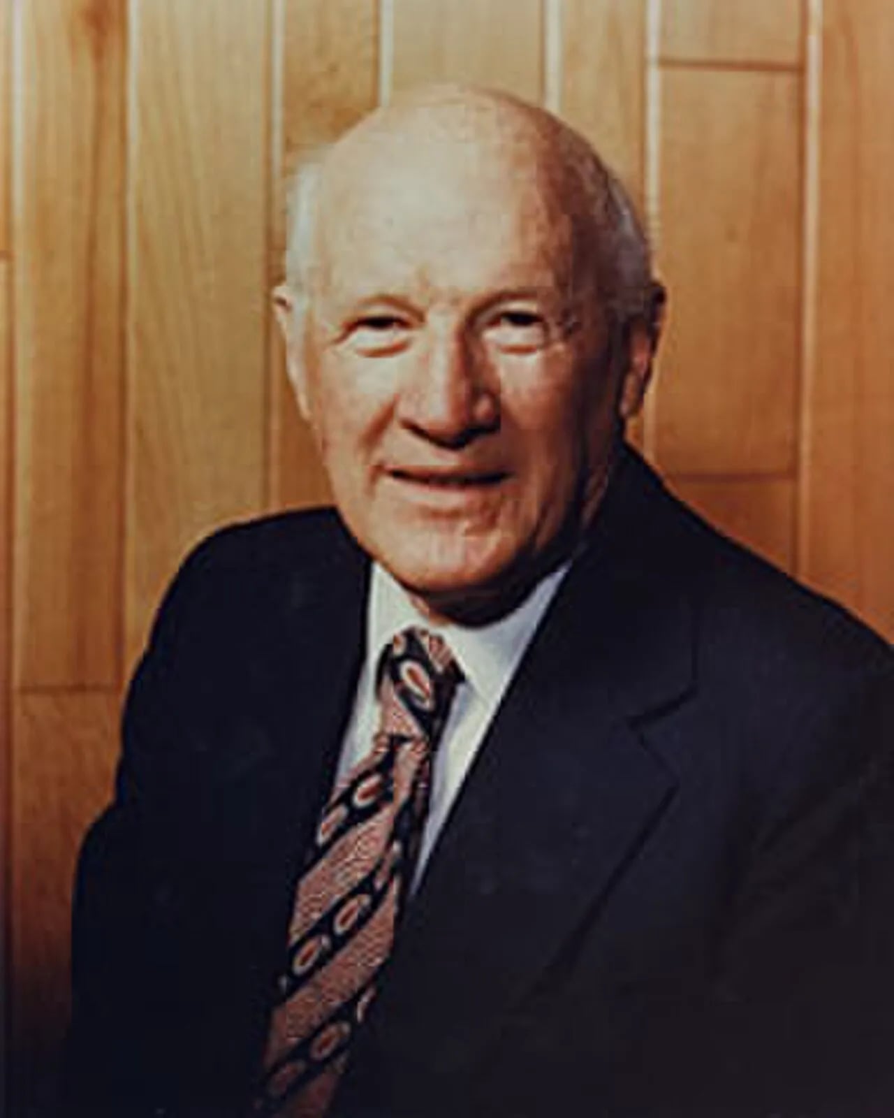 Portrait of Donald McKenna (1907–1997) – memorial page
