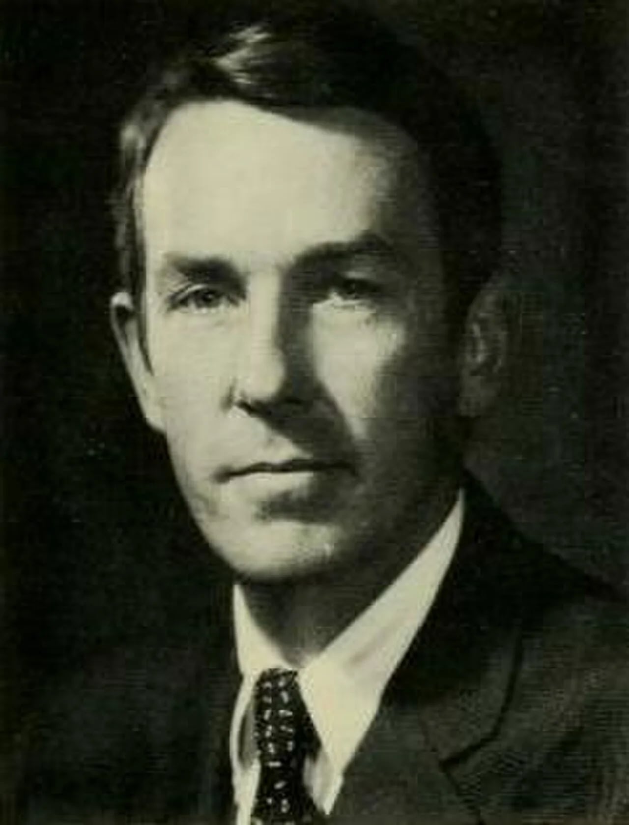 Portrait of Donald R. Dwight (1931–2025) – memorial page