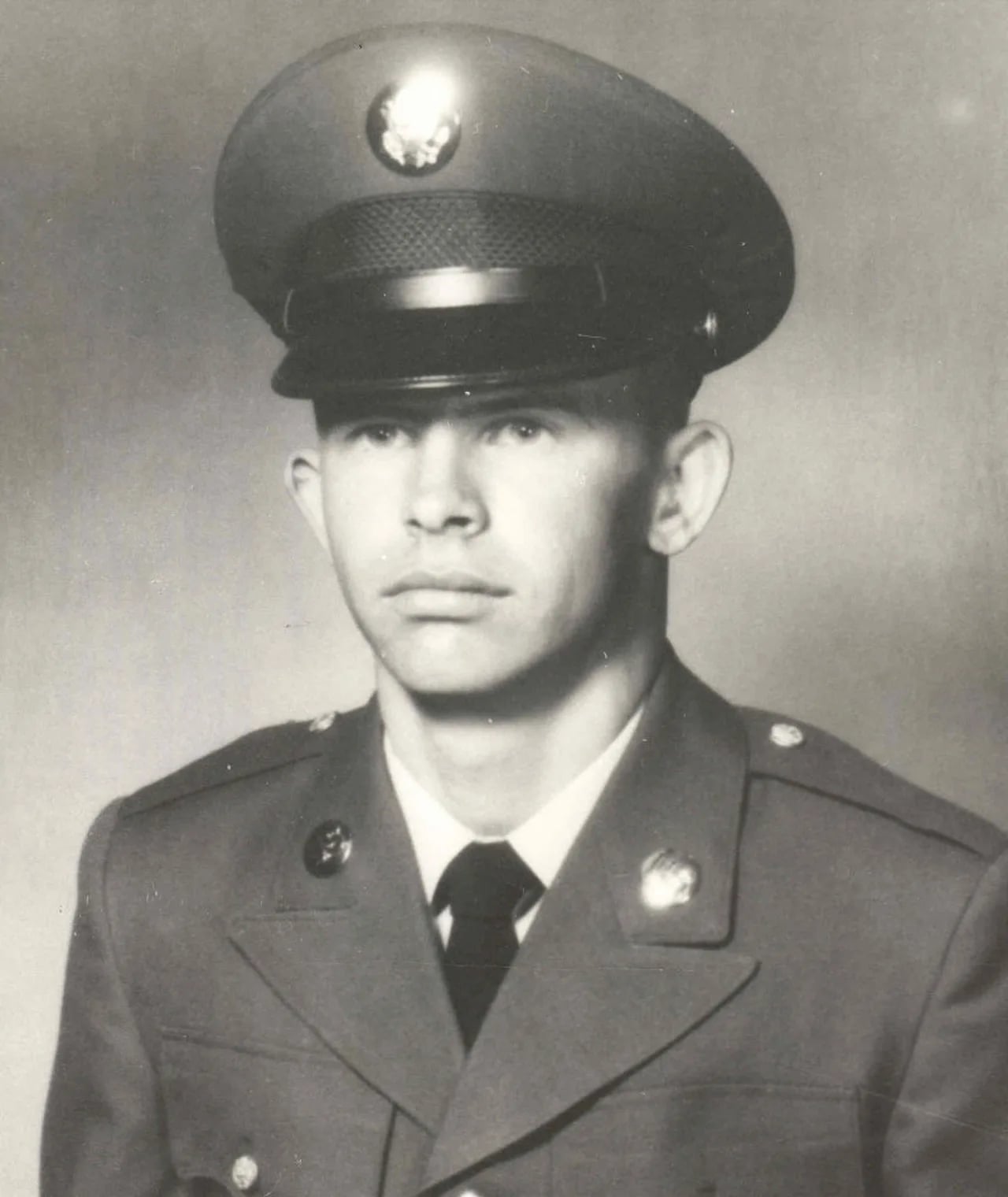 Portrait of Donald R. Johnston (1947–1969) – memorial page