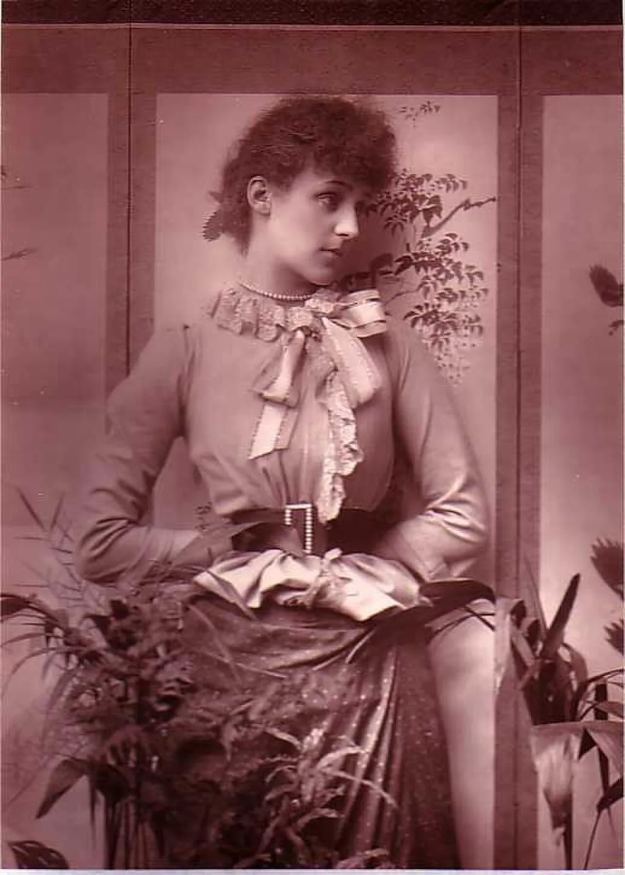 Portrait of Violet Manners, Duchess of Rutland (1856–1937) – memorial page