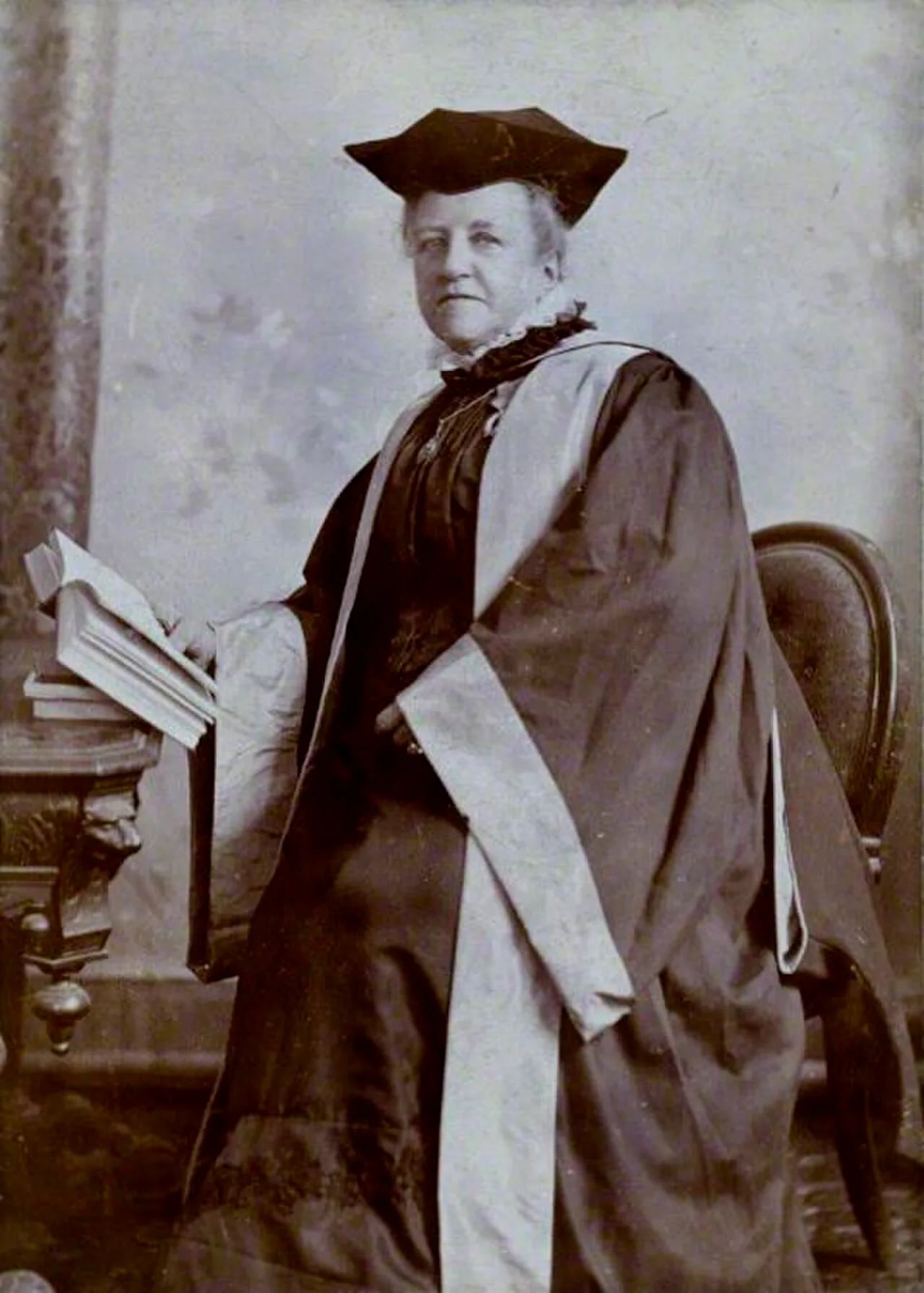 Portrait of Dorothea Beale (1831–1906) – memorial page