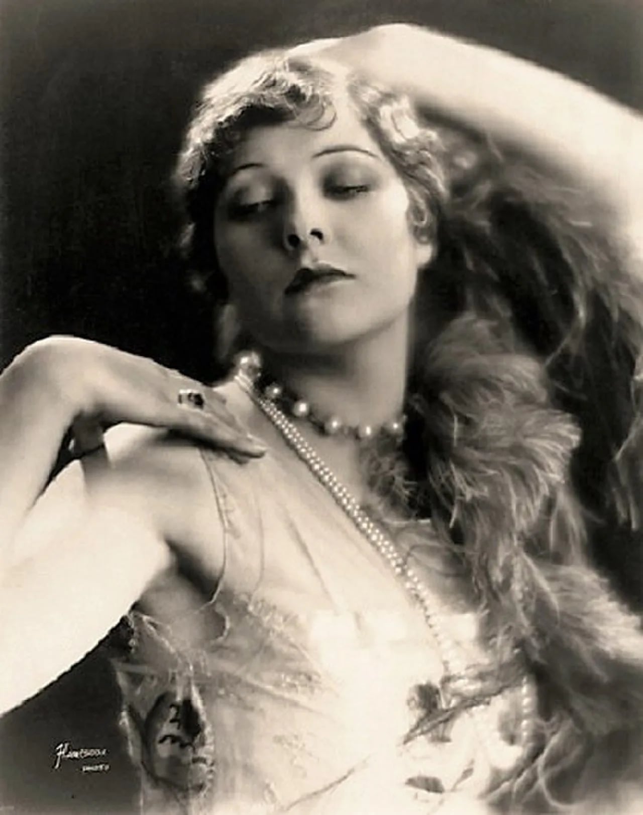 Portrait of Dorothy Dunbar (1902–1992) – memorial page