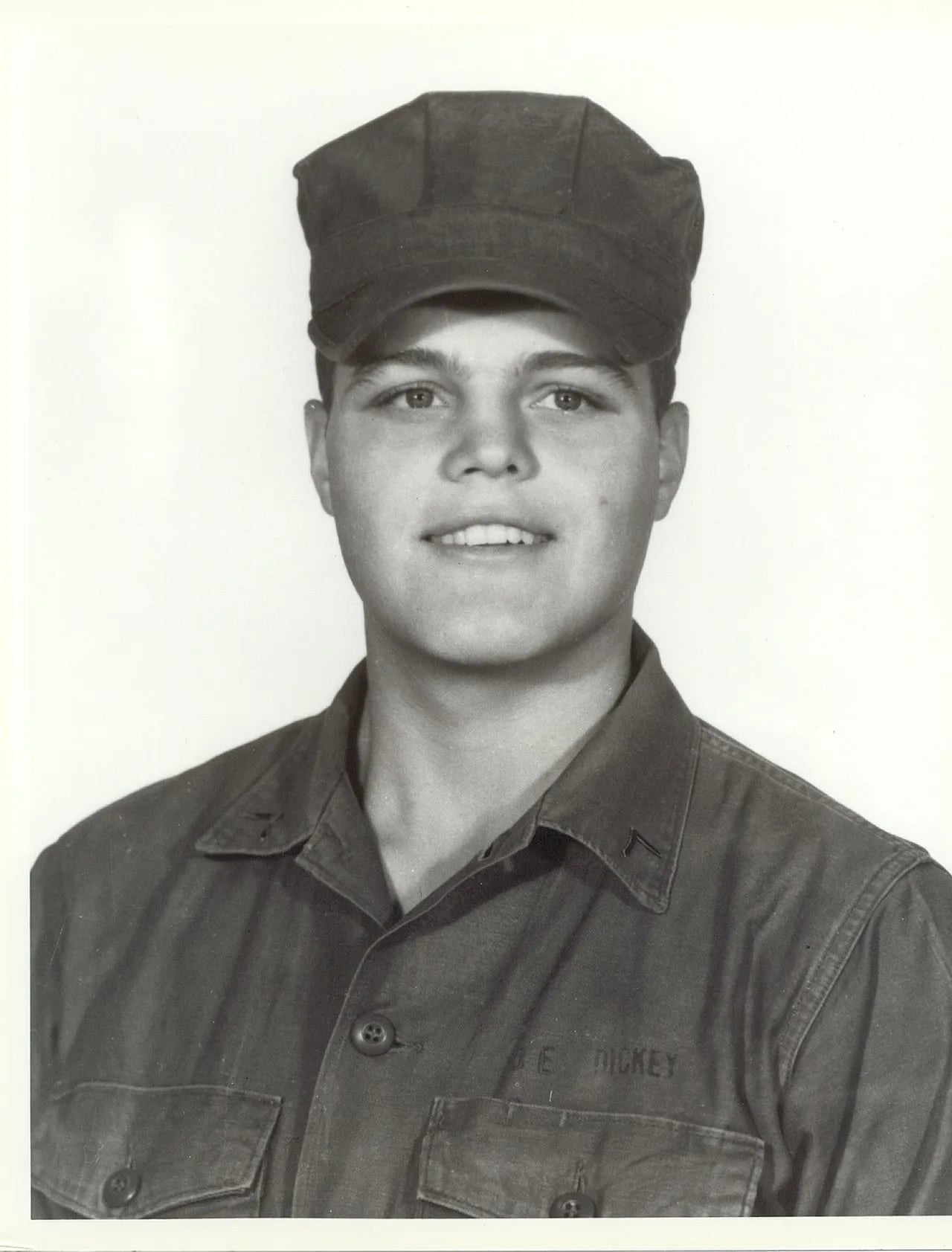Porträt von Douglas E. Dickey (1946–1967) – Gedenkseite