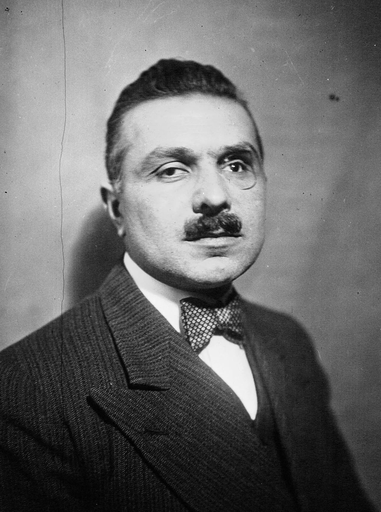 Portrait of Jean Niel (1894–1987) – memorial page