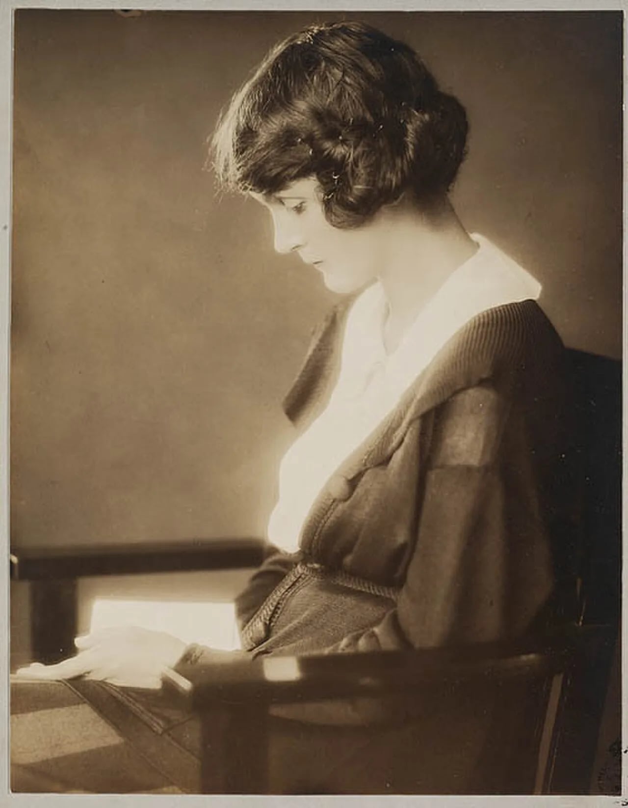 Porträt von Dulcie Deamer (1890–1972) – Gedenkseite