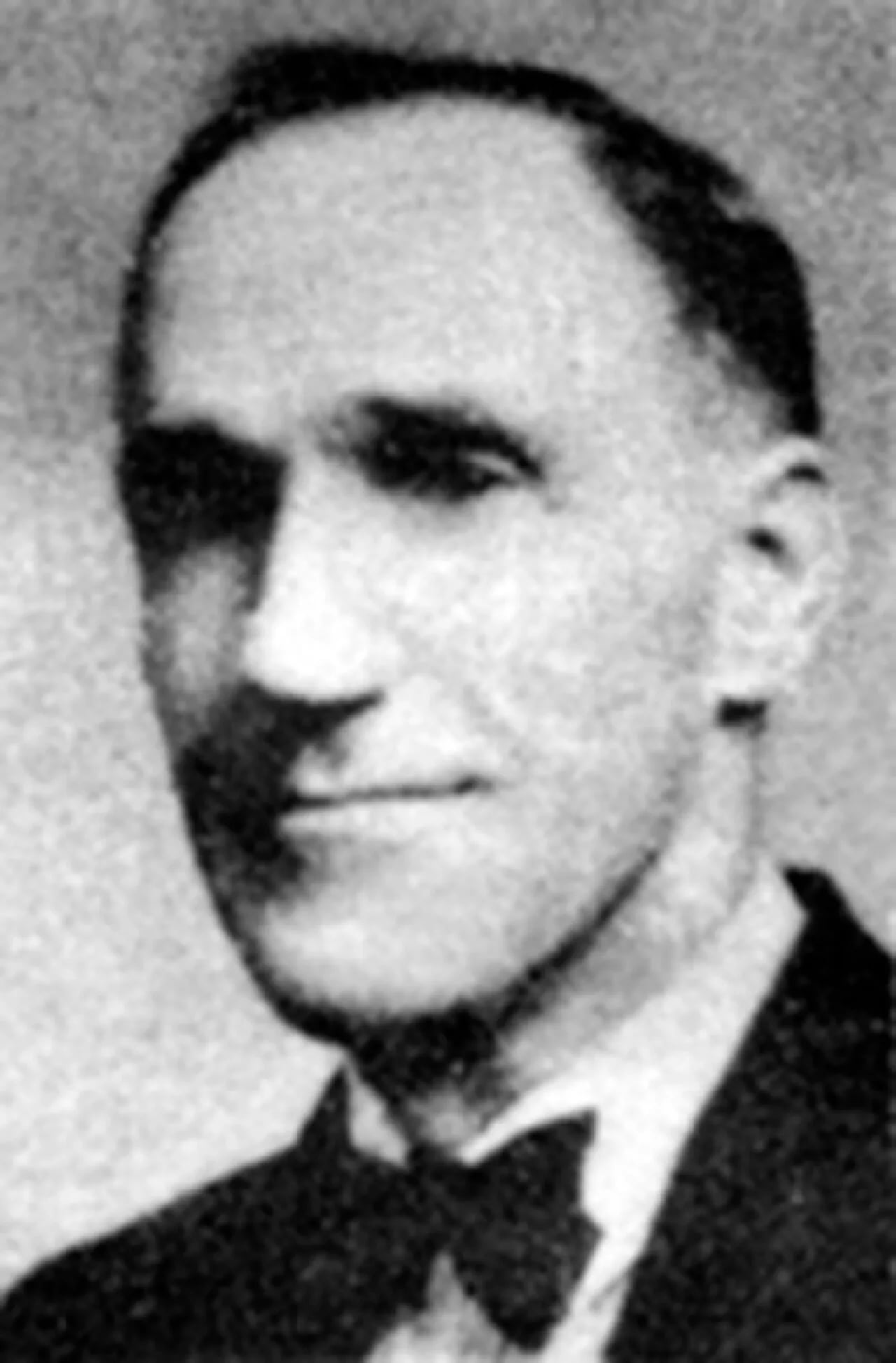 Porträt von Duncan John McCuaig (1882–1960) – Gedenkseite