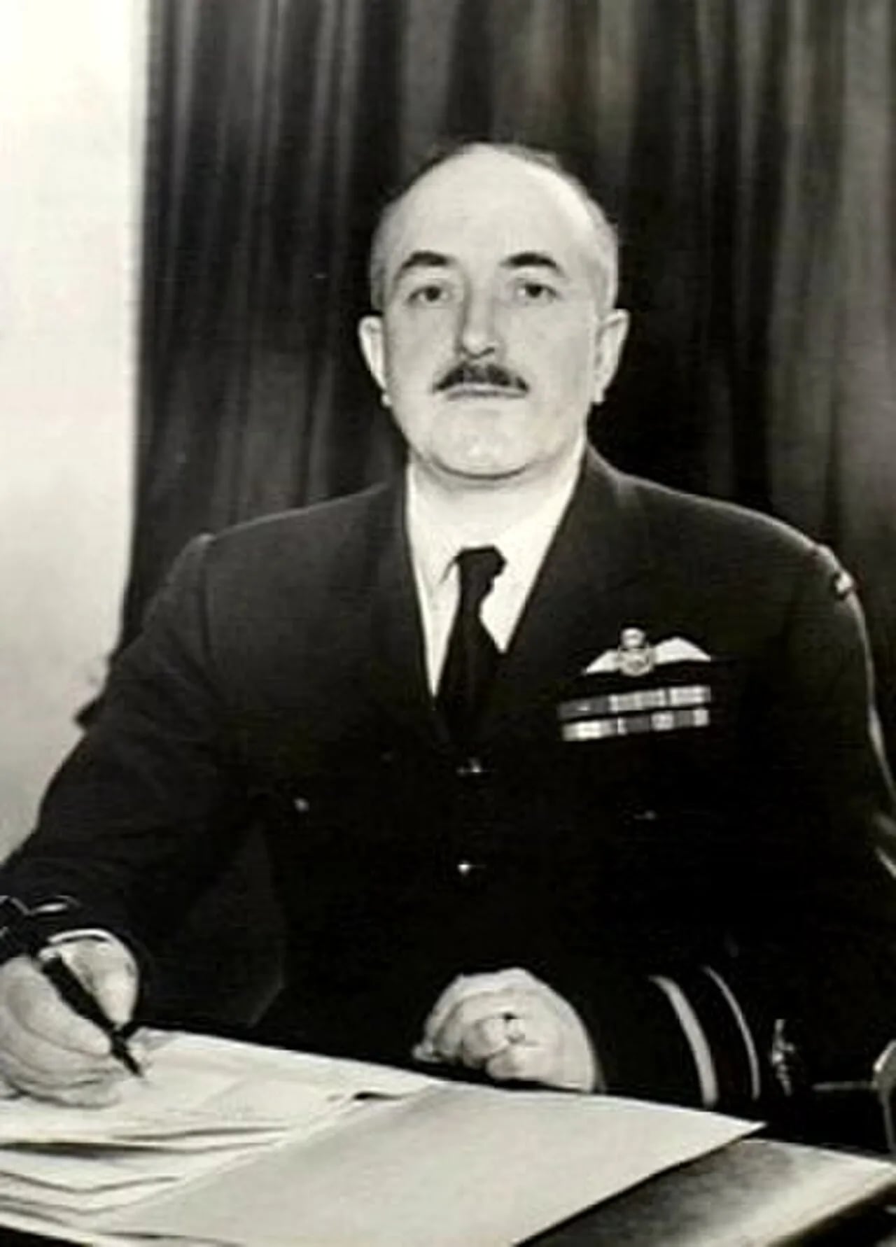 Porträt von Frank McNamara (1894–1961) – Gedenkseite