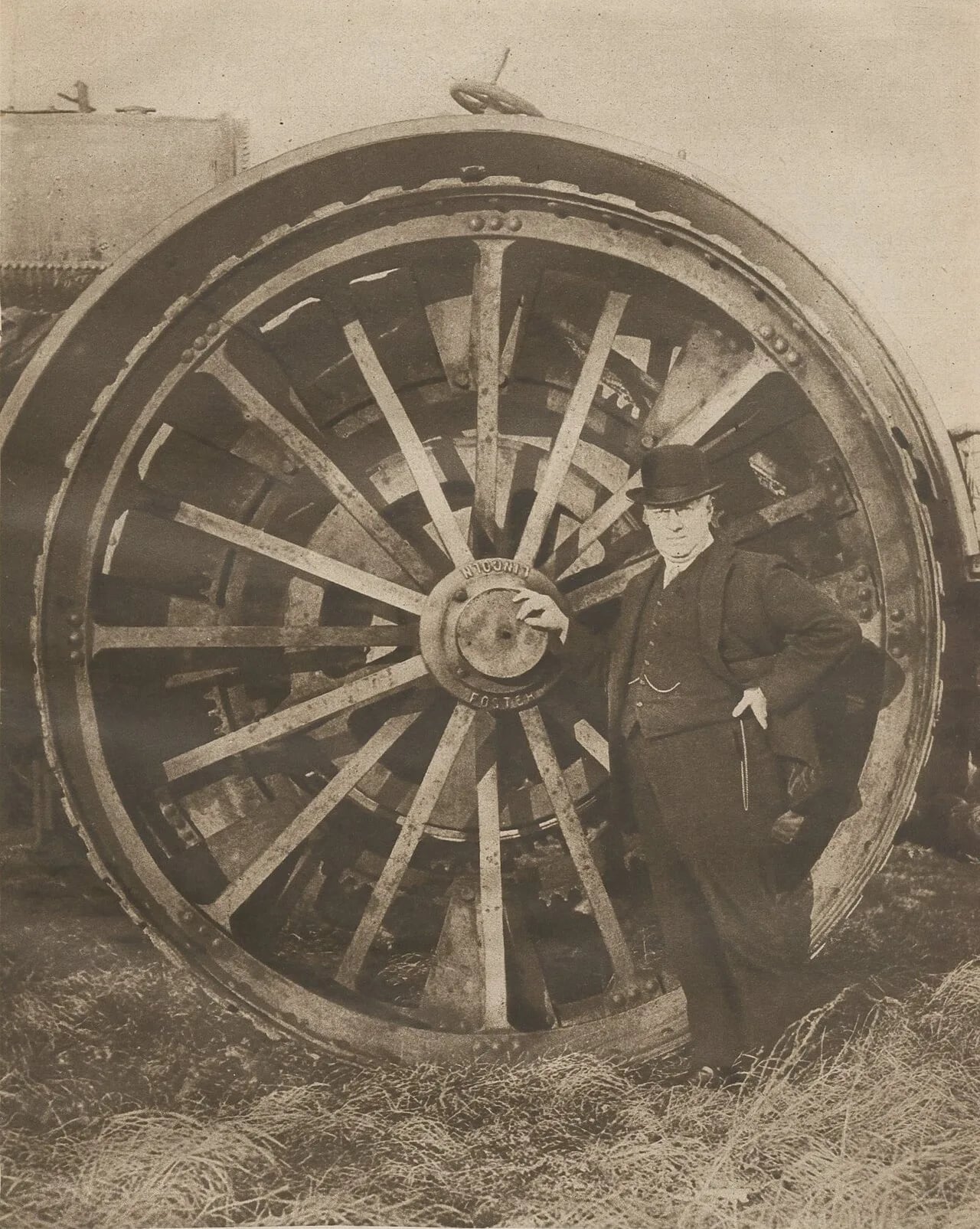 Porträt von William Tritton (1875–1946) – Gedenkseite