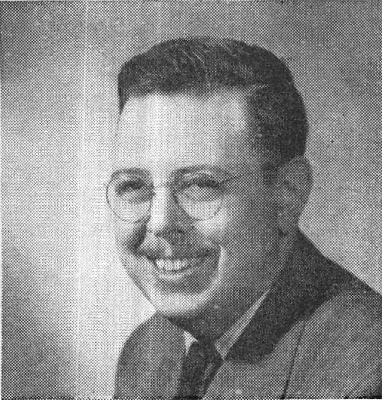 Portrait of Dwight V. Swain (1915–1992) – memorial page