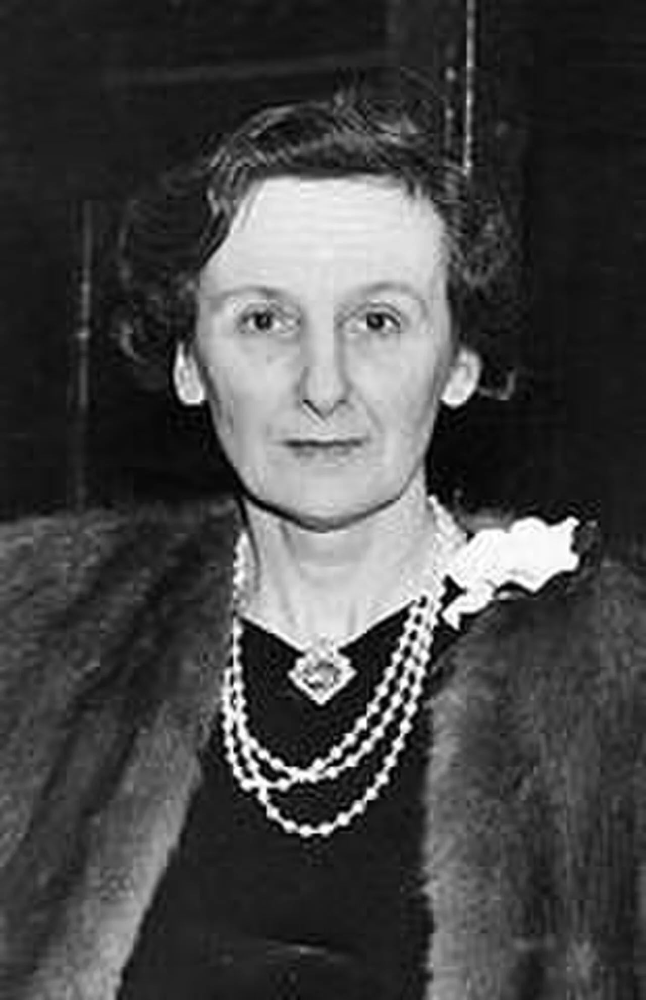 Portrait of Mary Cavendish, Duchess of Devonshire (1895–1988) – memorial page
