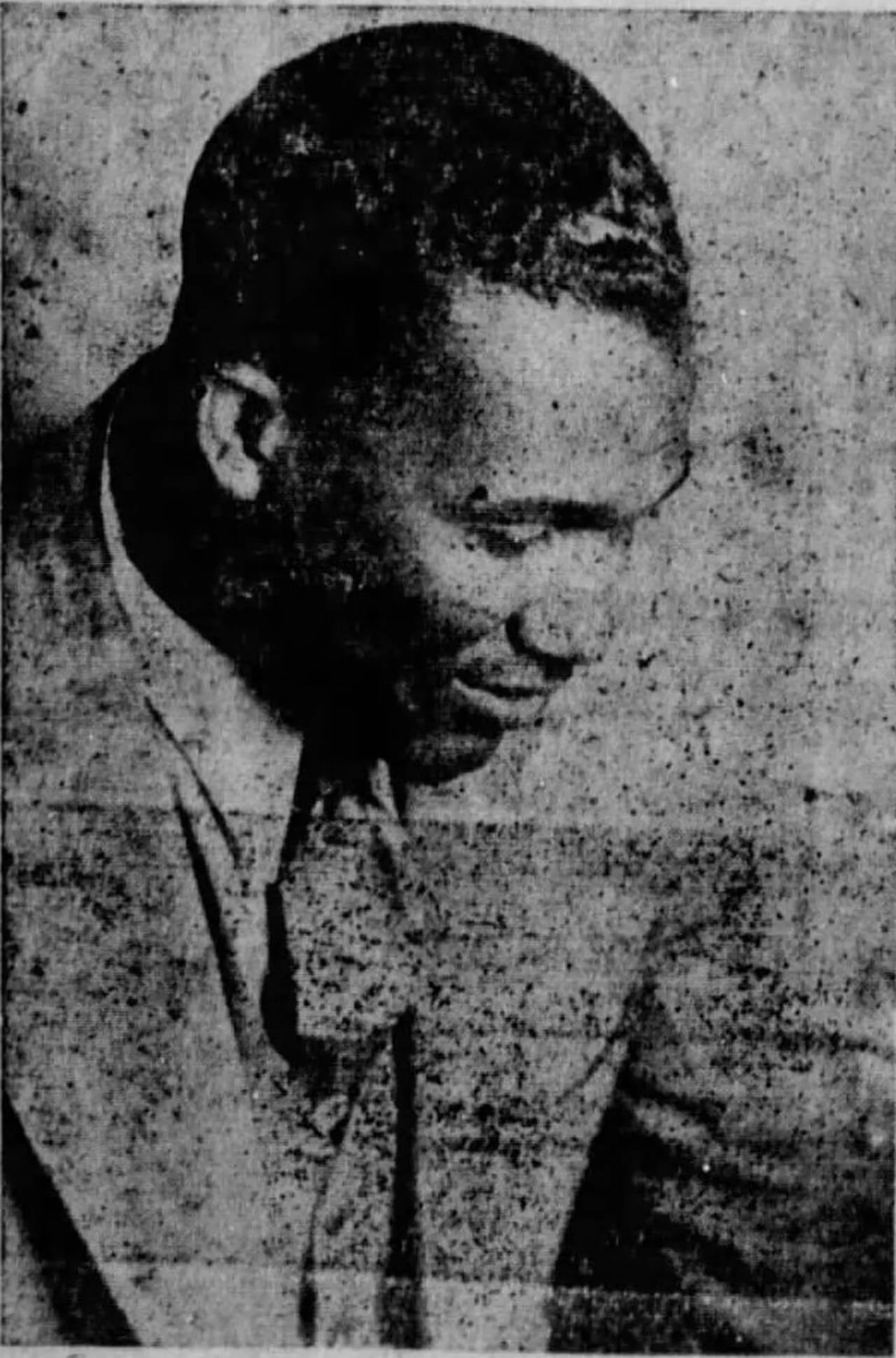 Portrait of E. F. Young, Jr. (1898–1950) – memorial page