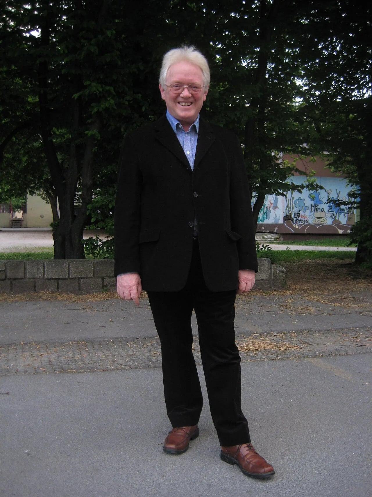 Portrait of Christopher Gunning (1944–2023) – memorial page