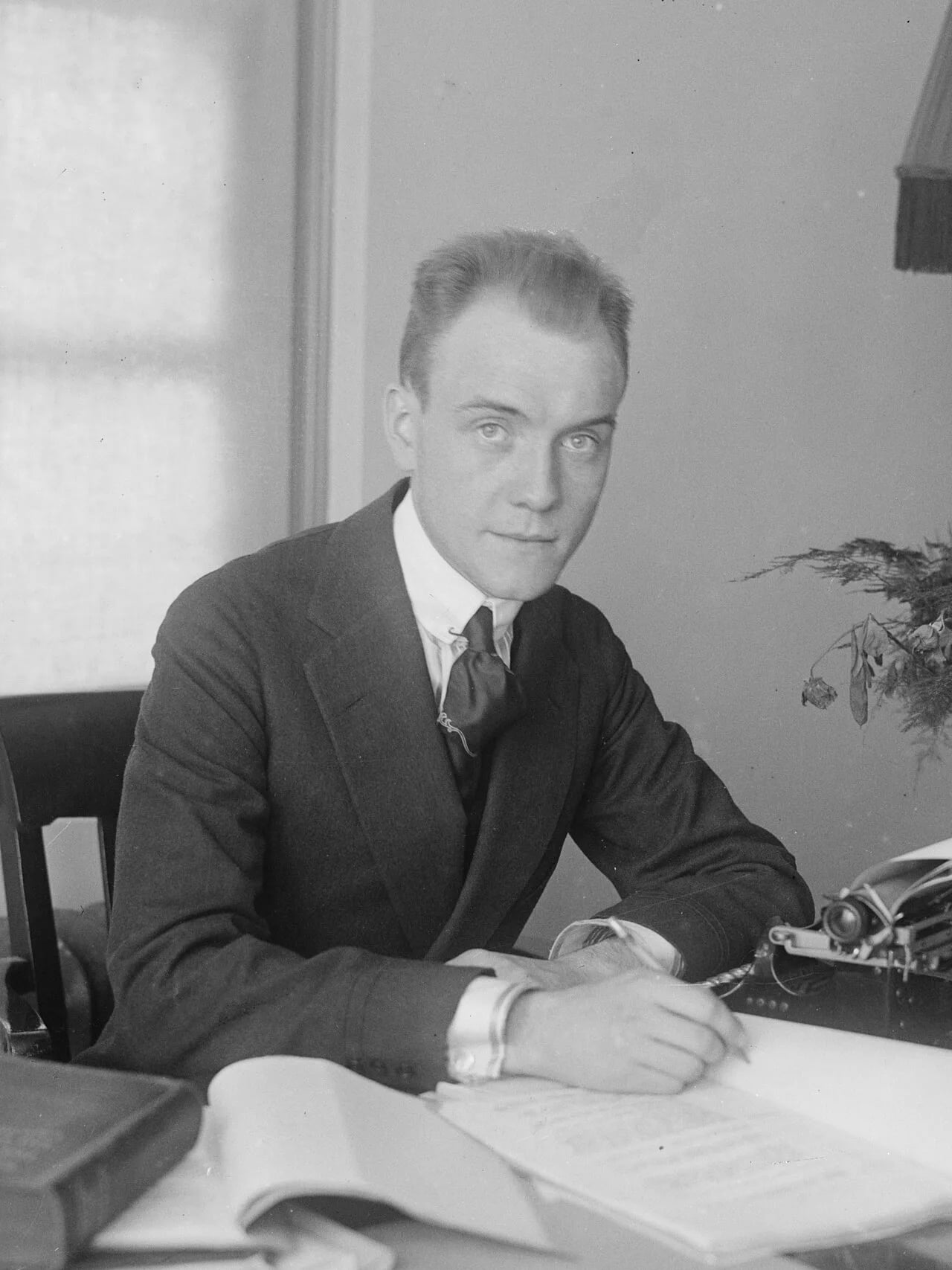 Porträt von Earl Carroll (1893–1948) – Gedenkseite