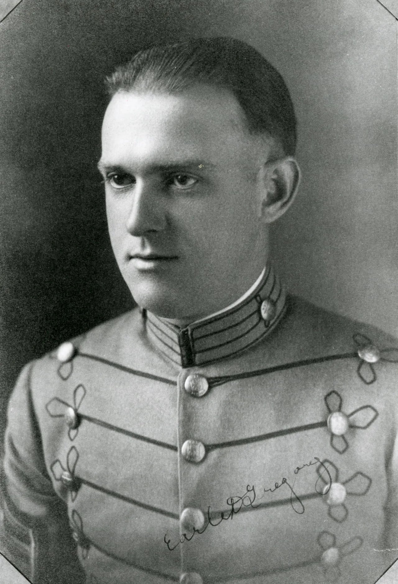 Portrait of Earle Davis Gregory (1897–1972) – memorial page