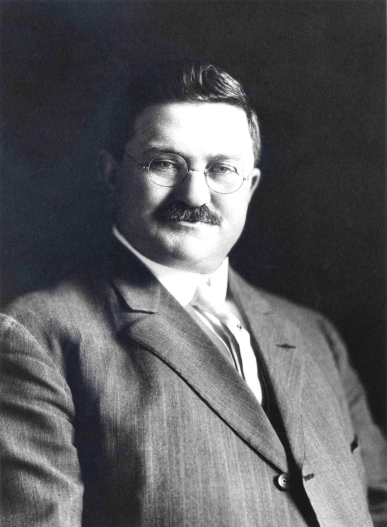 Portrait of Eben Ezra Roberts (1866–1943) – memorial page