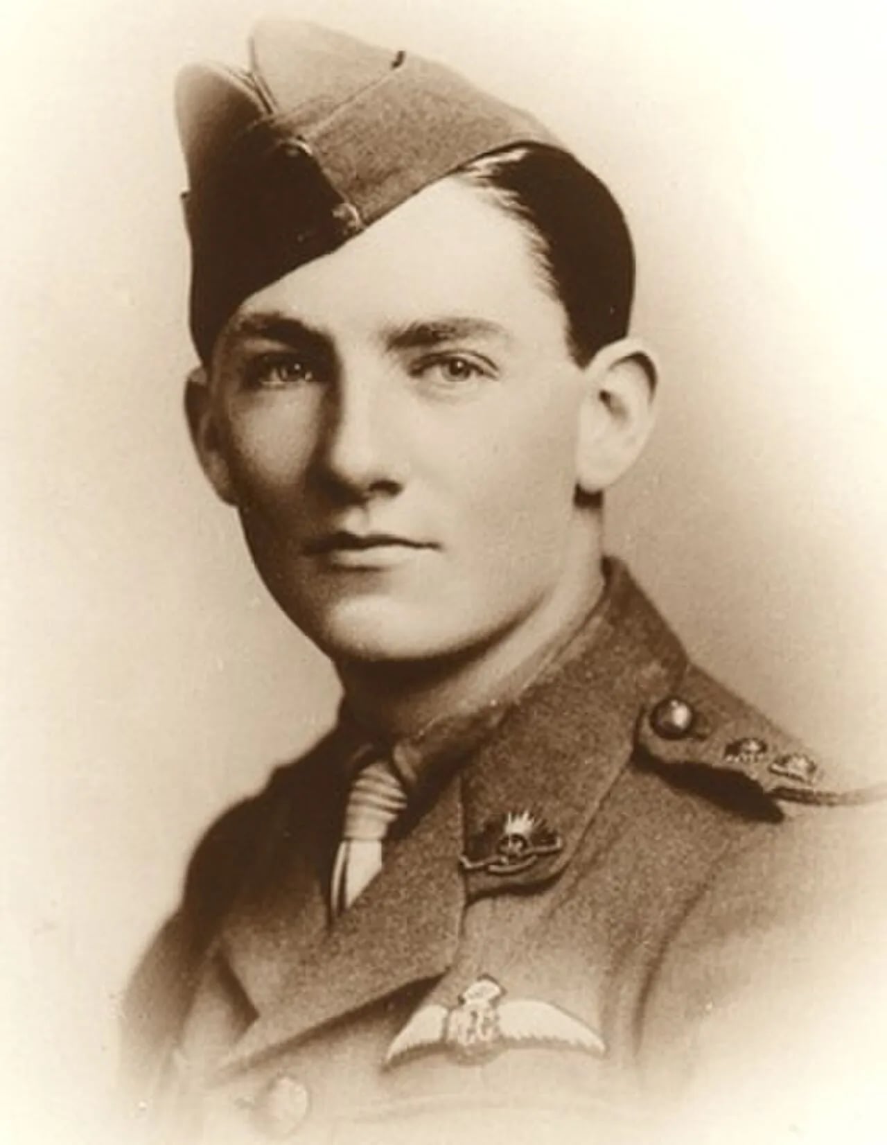 Portrait of Edgar McCloughry (1896–1972) – memorial page