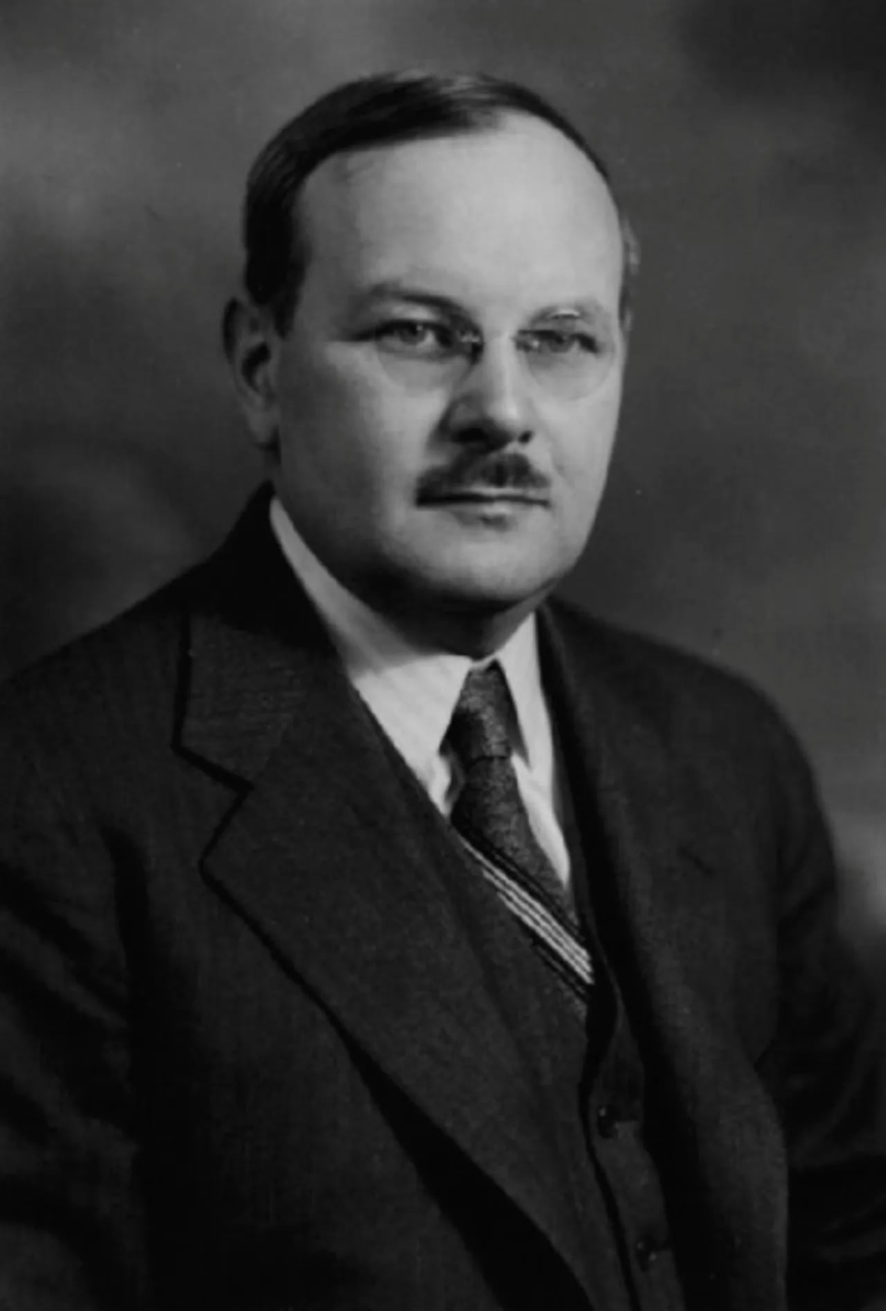 Portrait of Edgar Rochette (1890–1953) – memorial page