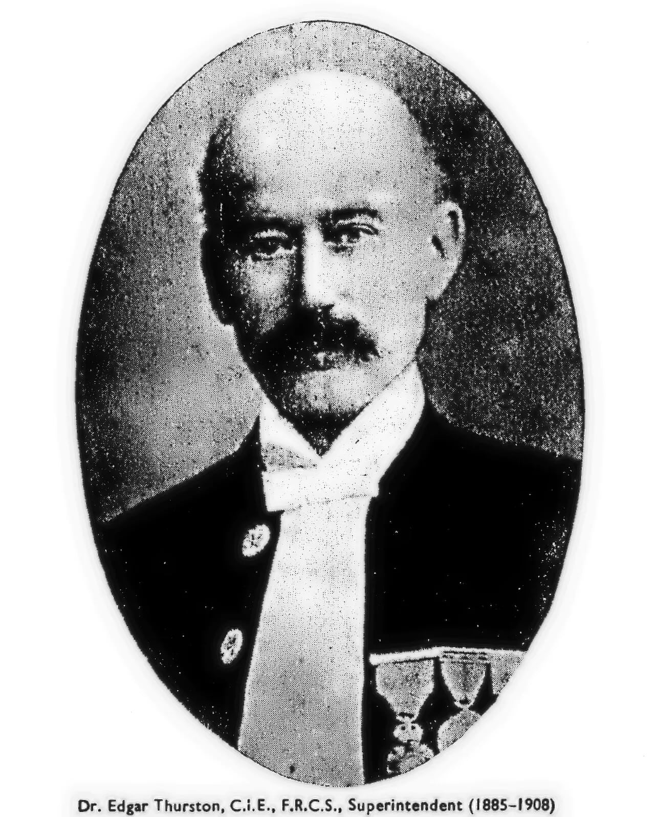 Porträt von Edgar Thurston (1855–1935) – Gedenkseite