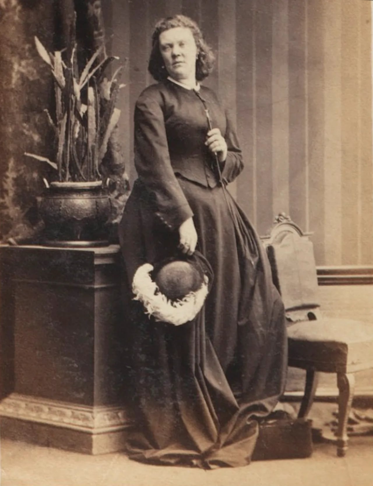 Porträt von Edith Rawdon-Hastings, 10th Countess of Loudoun (1833–1874) – Gedenkseite