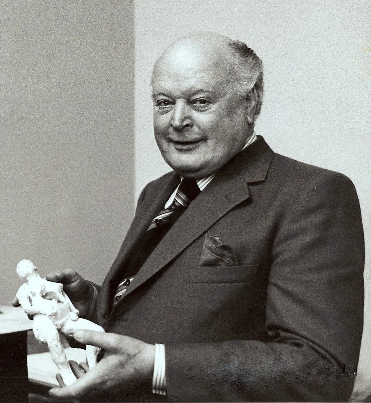 Portrait of Edward Adamson (1911–1996) – memorial page